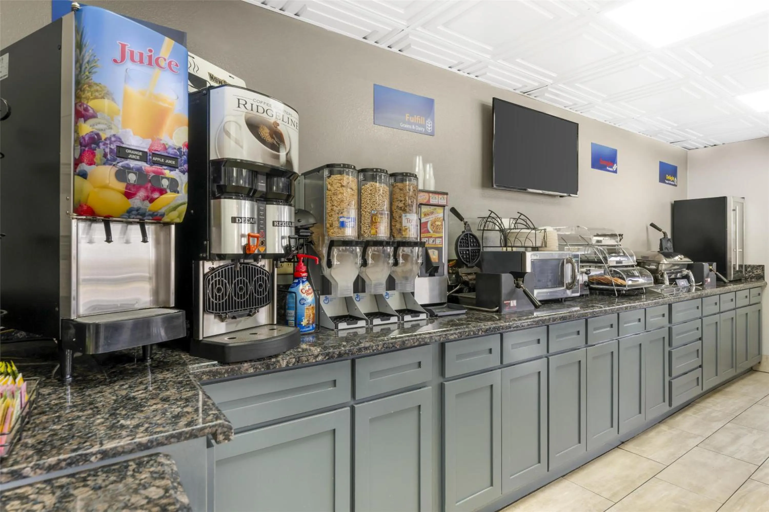 Breakfast in Best Western Executive Inn