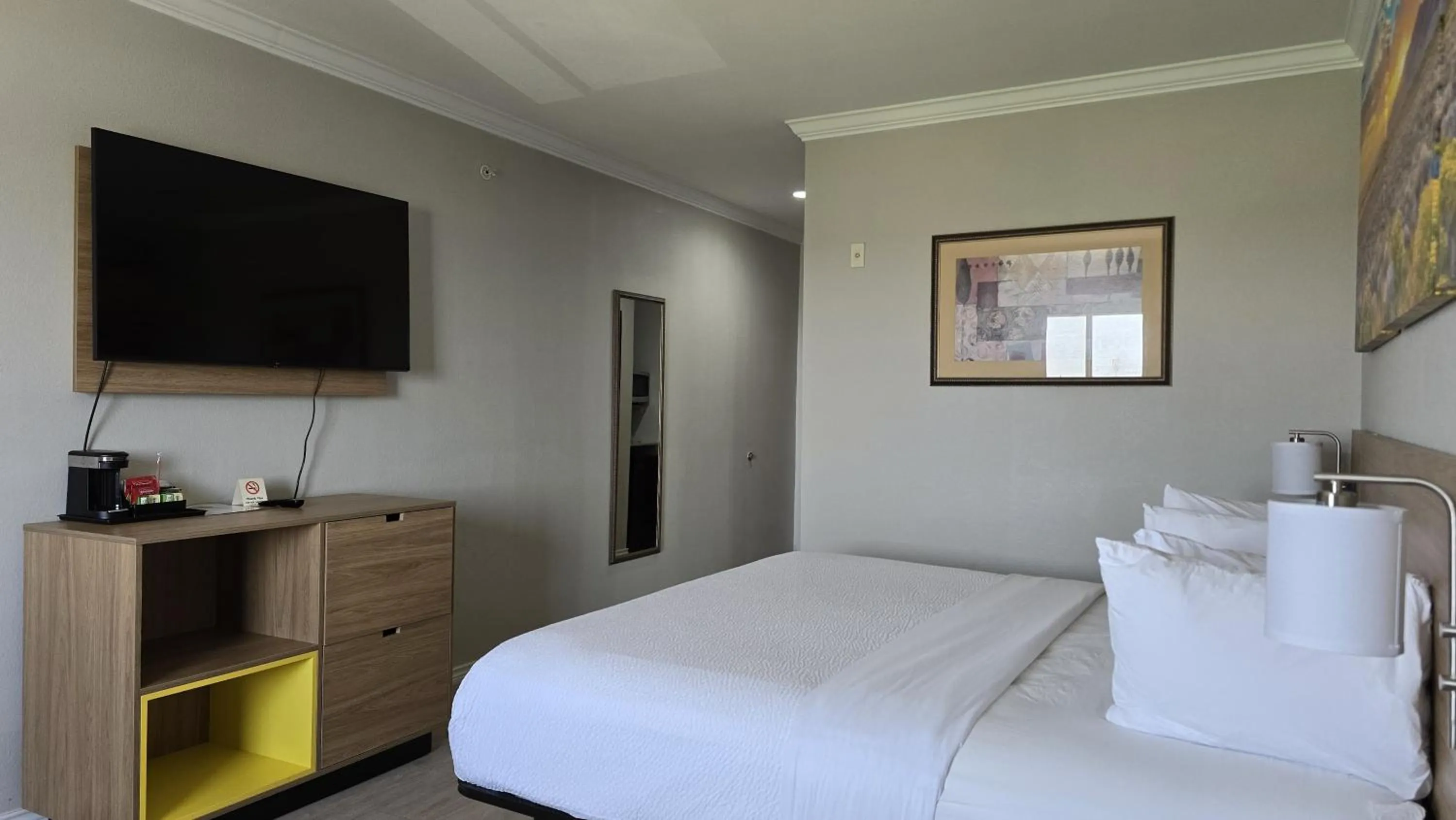 TV and multimedia, Bed in Days Inn by Wyndham Copperas Cove