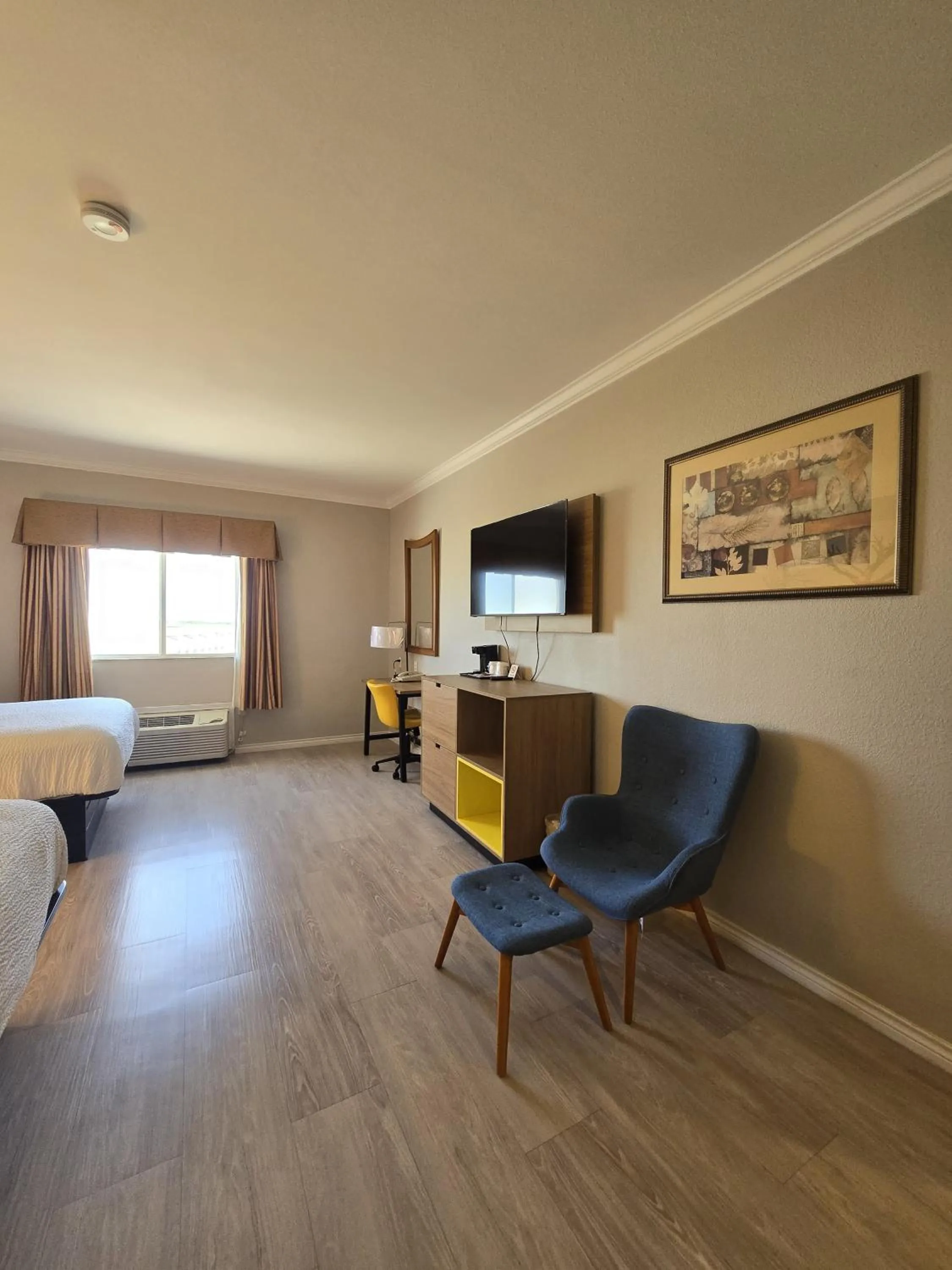 TV and multimedia, Bed in Days Inn by Wyndham Copperas Cove