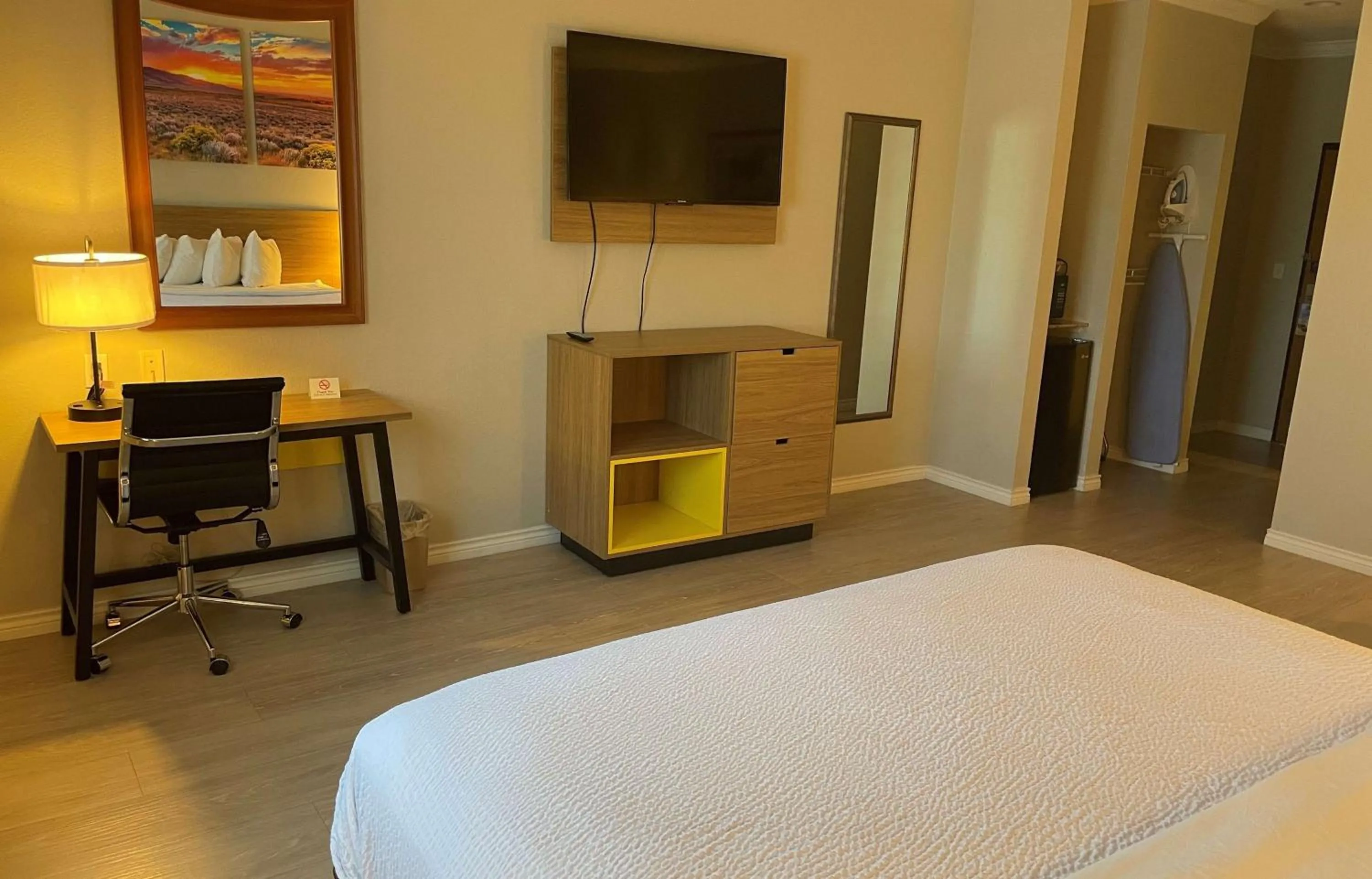 Photo of the whole room, Bed in Days Inn by Wyndham Copperas Cove