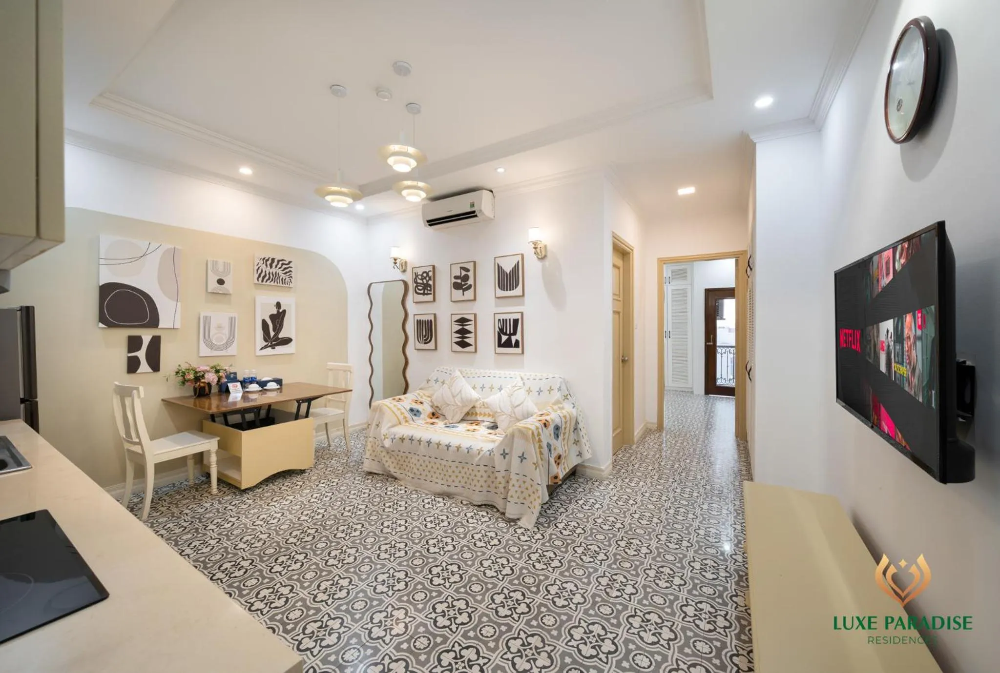 Living room, Bed in Libra Hotel Residence by Luxe Paradise