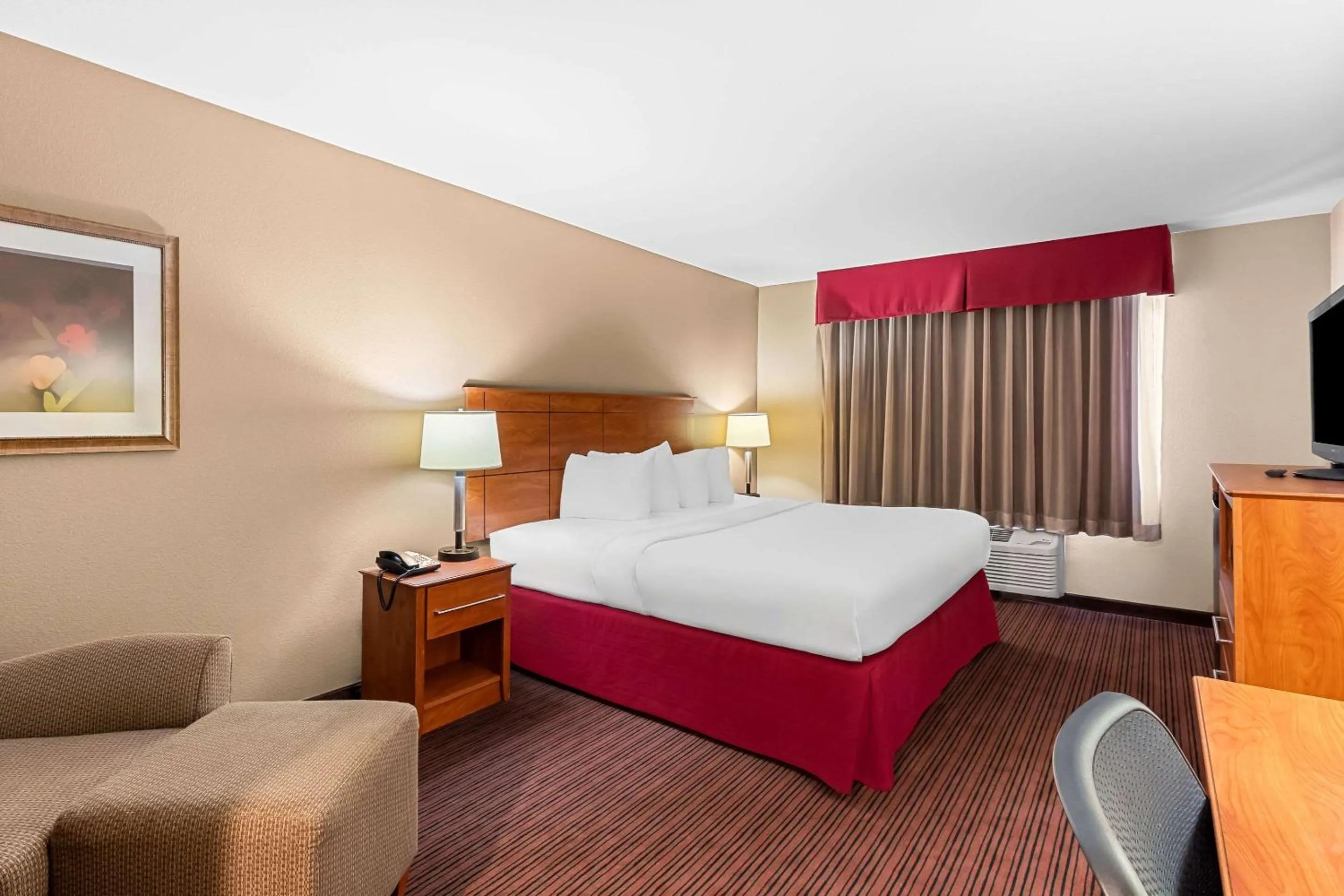 Bedroom, Bed in Quality Inn Blackwell I-35