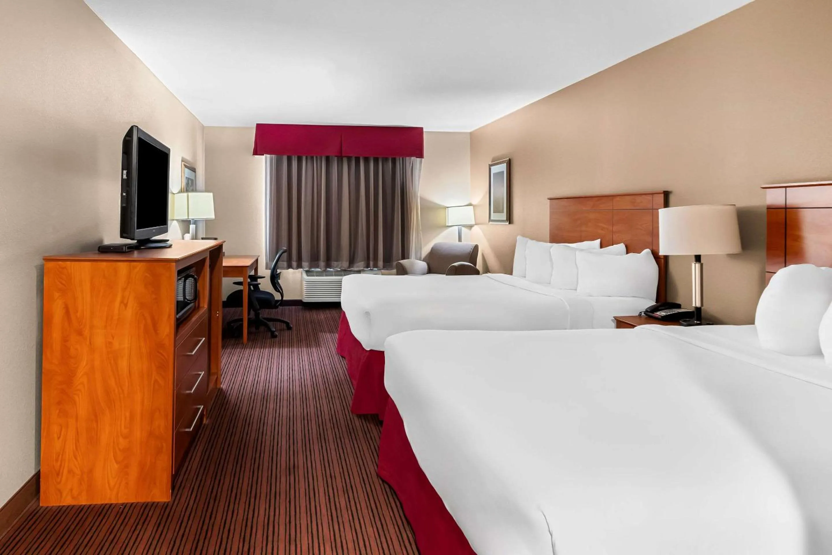 Bedroom, Bed in Quality Inn Blackwell I-35