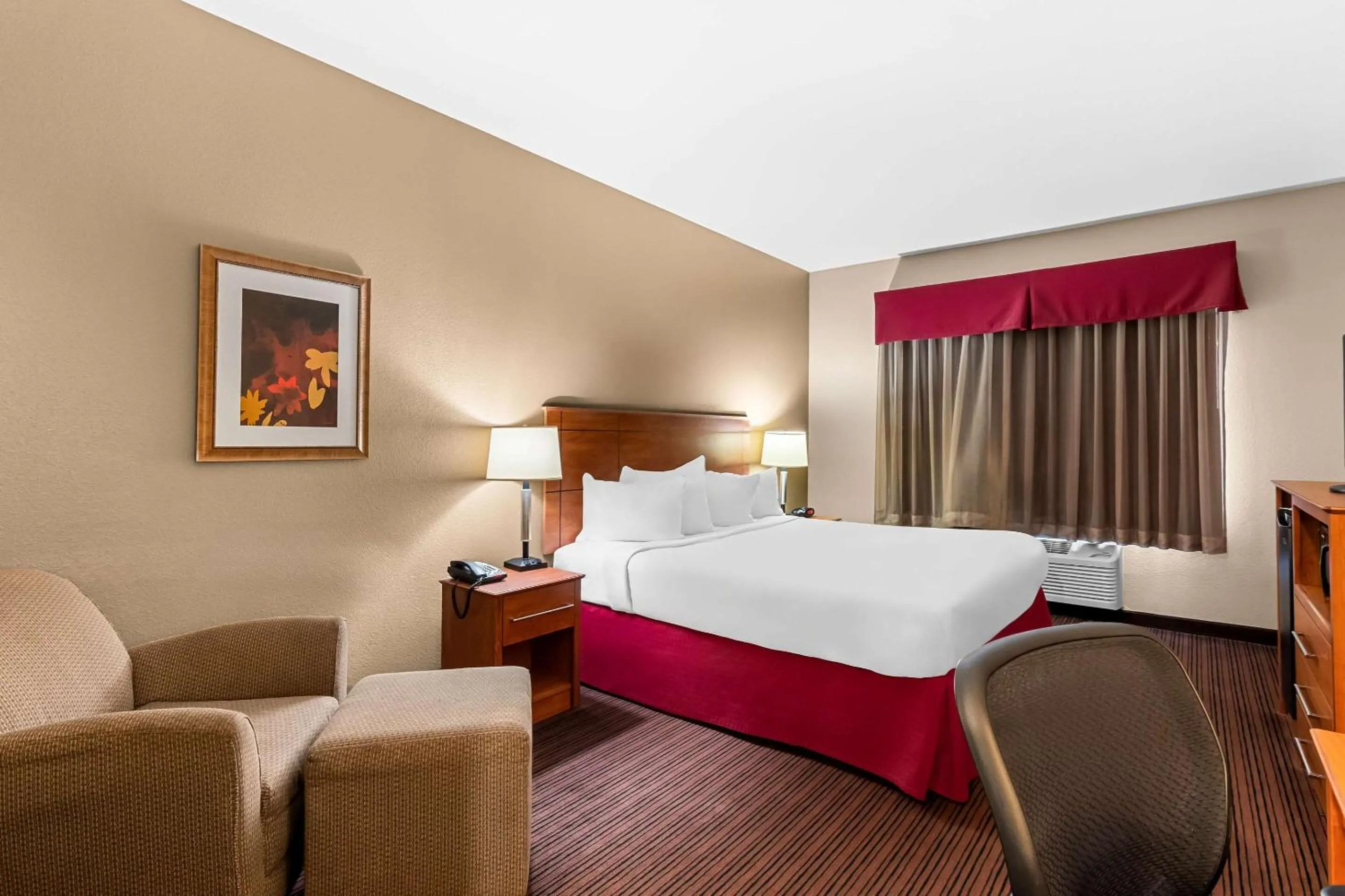 Bedroom, Bed in Quality Inn Blackwell I-35
