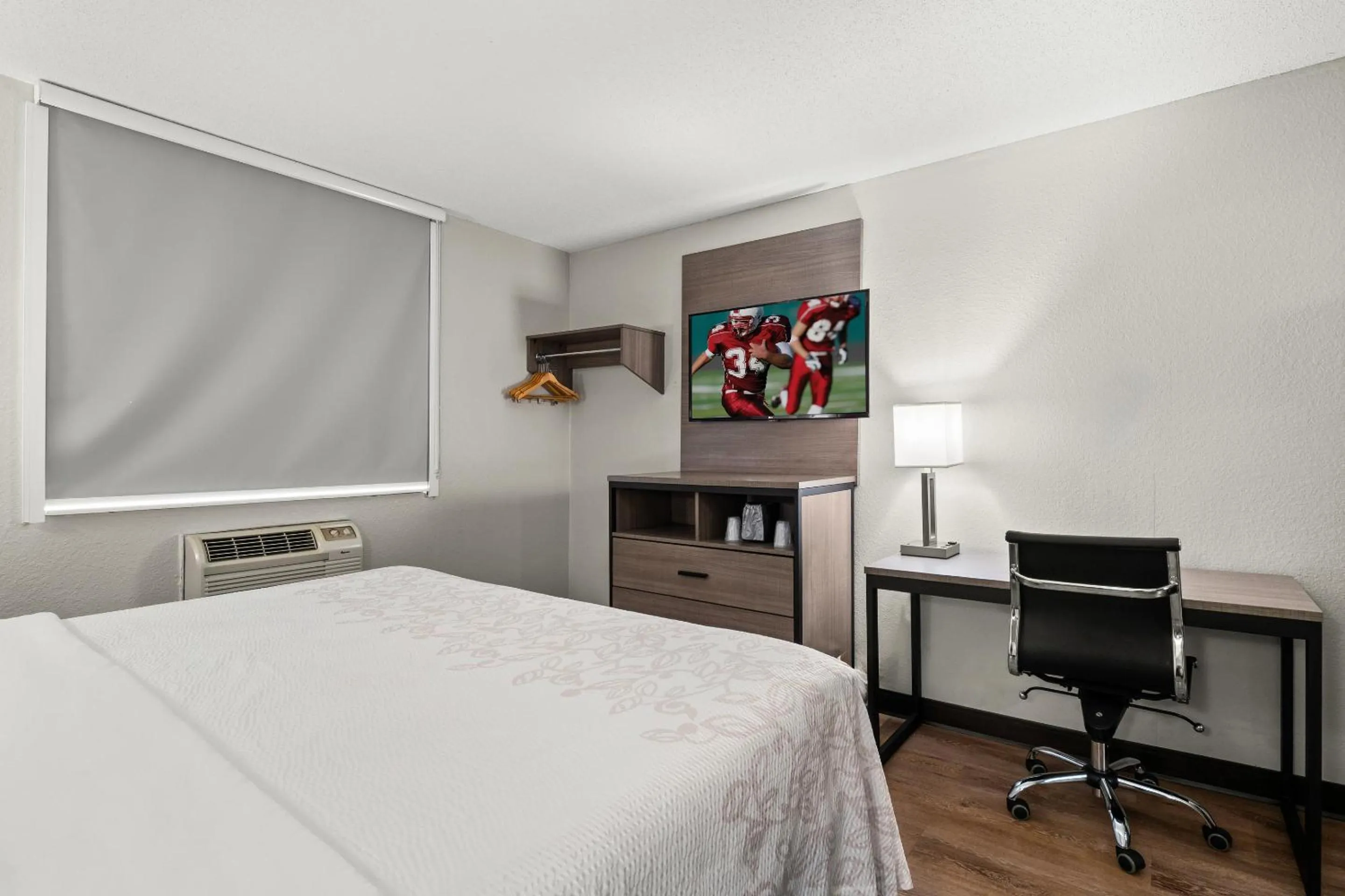 Photo of the whole room, Bed in Red Roof PLUS Belleville