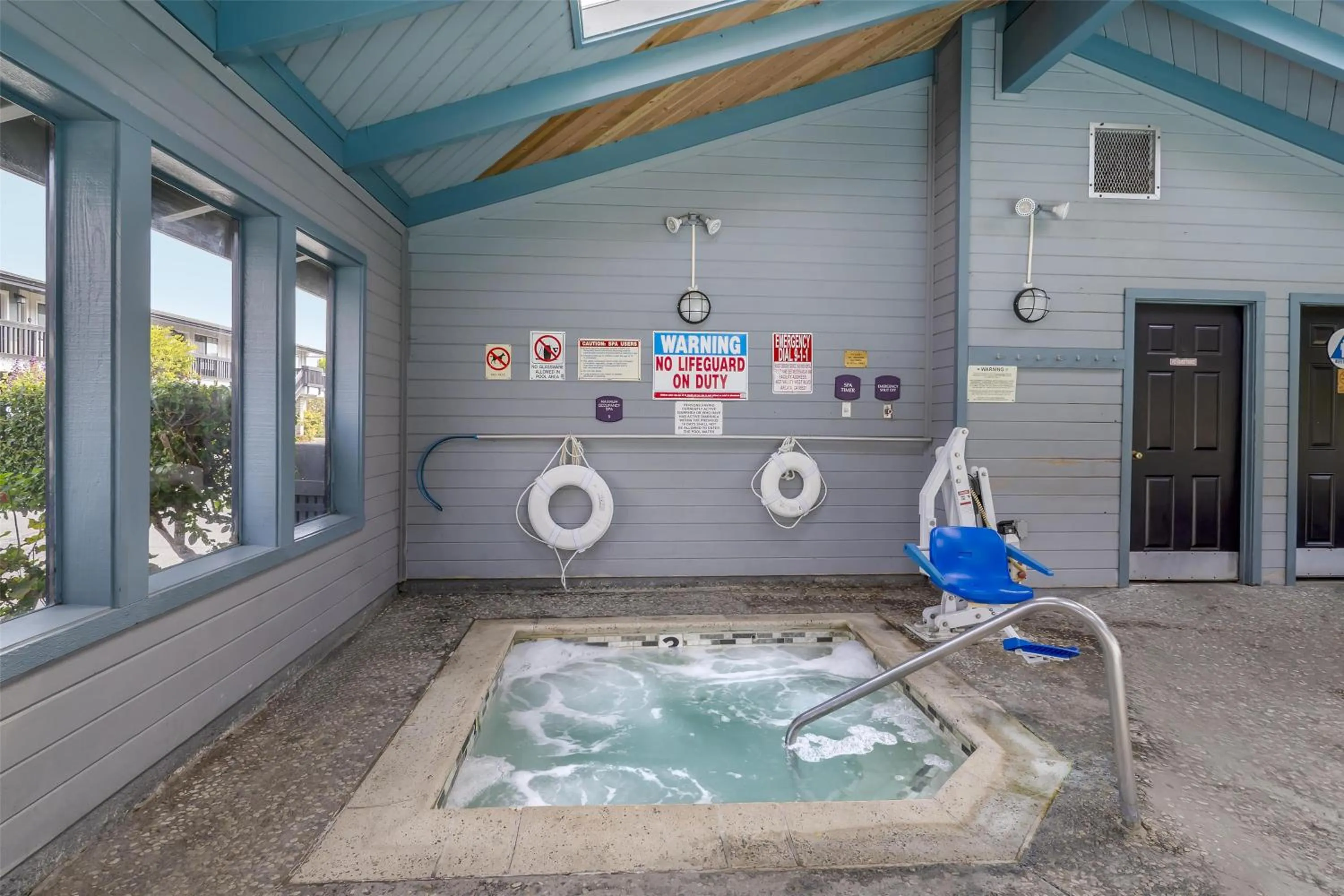Pool view in Best Western Arcata Inn
