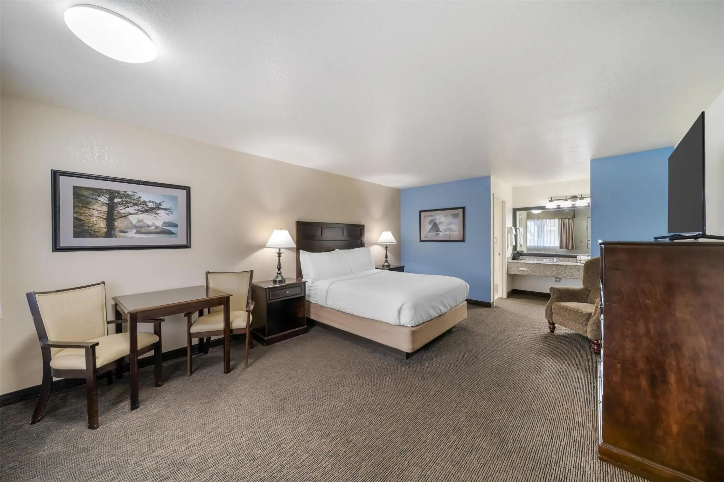 Queen Room - Non-Smoking in Best Western Arcata Inn Queen Room - Non-Smoking in Best Western Arcata Inn