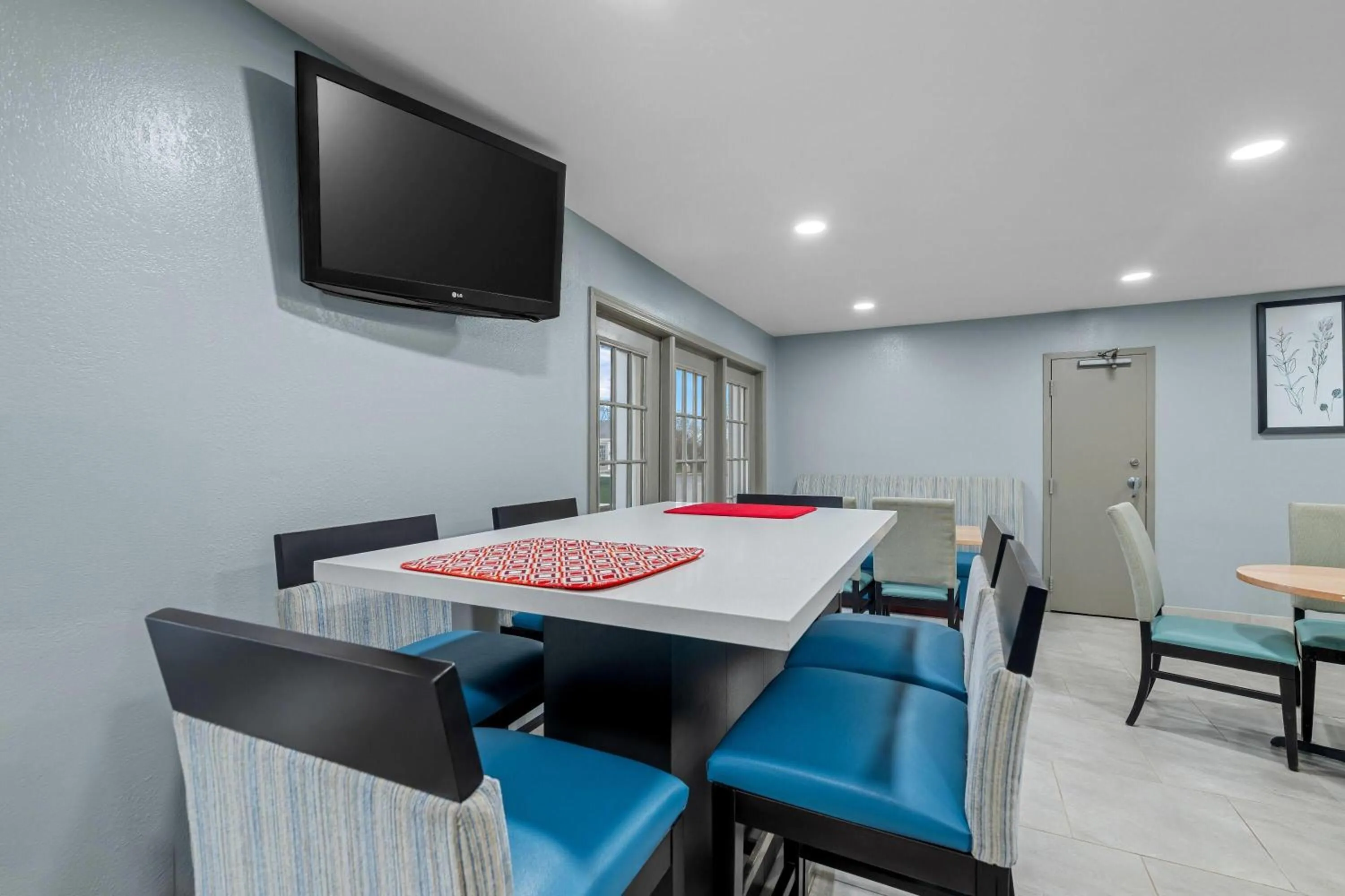 Restaurant/places to eat in Baymont by Wyndham Tuscaloosa