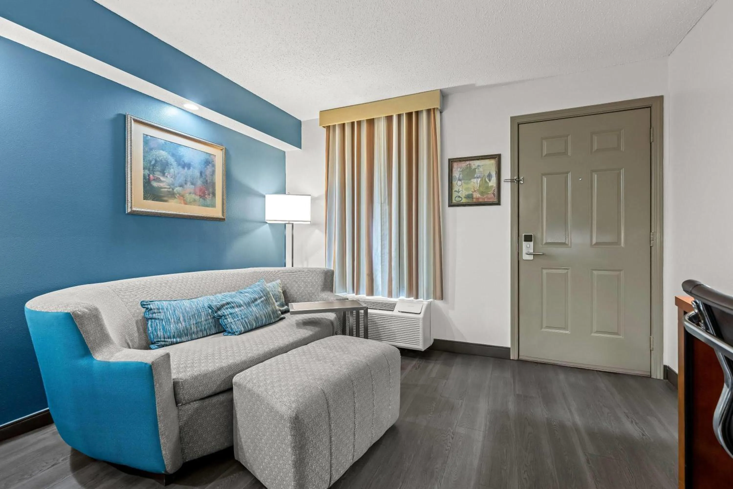 Bed in Baymont by Wyndham Tuscaloosa