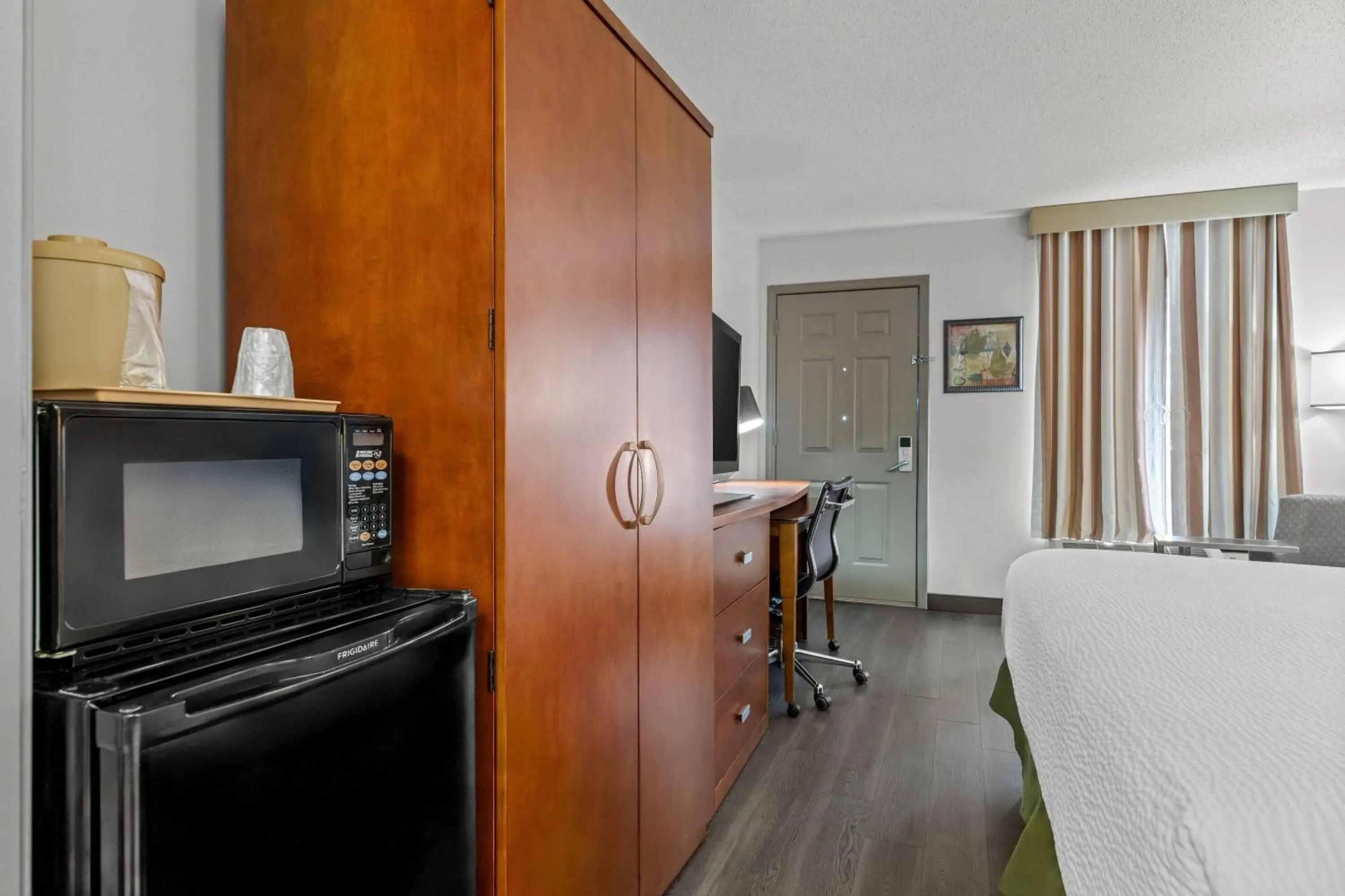 Bed in Baymont by Wyndham Tuscaloosa