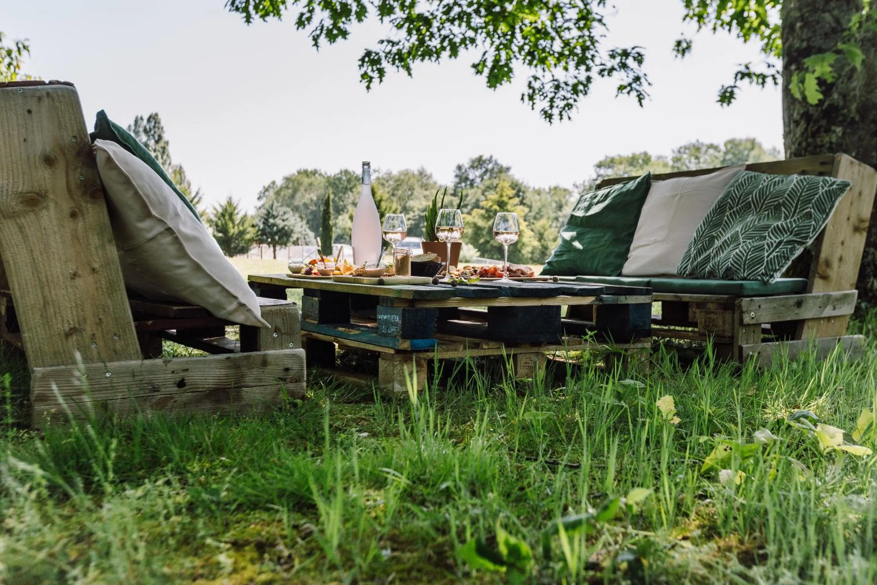Garden in Best Western Le Bois de la Marche