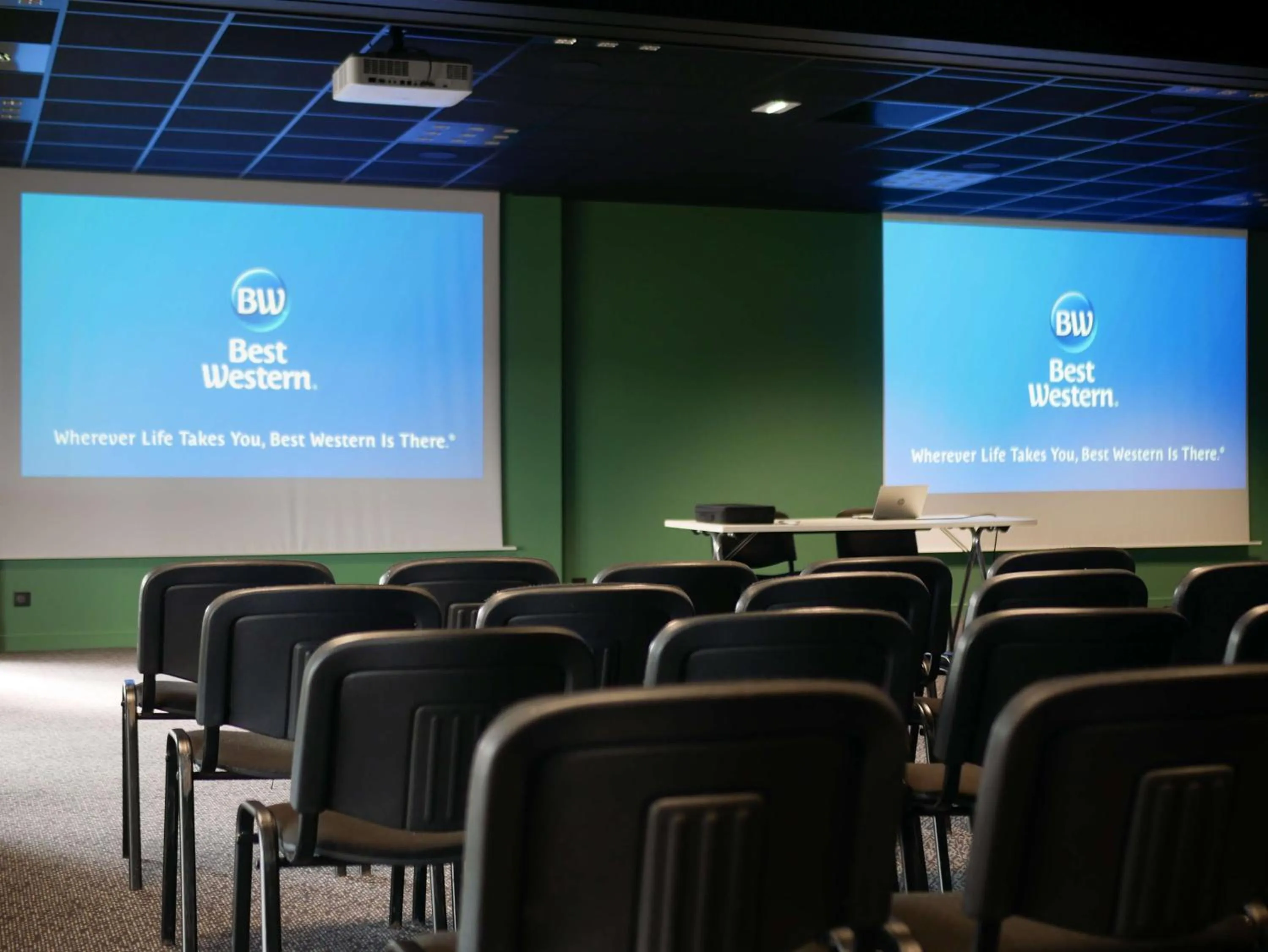 Meeting/conference room in Best Western Le Bois de la Marche