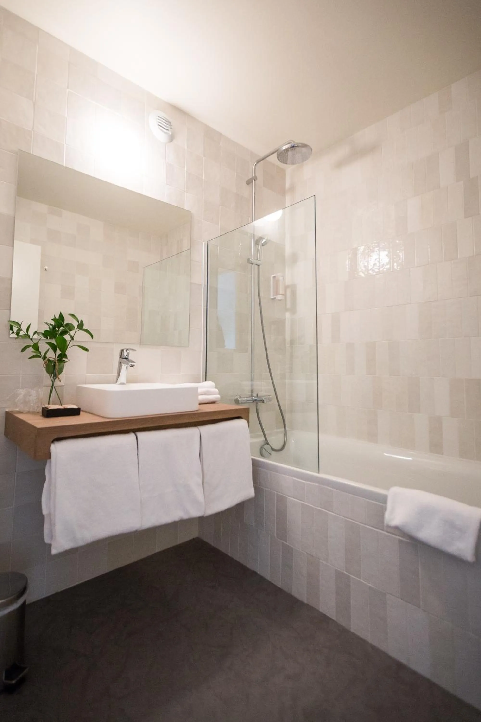 Bathroom in Best Western Le Bois de la Marche