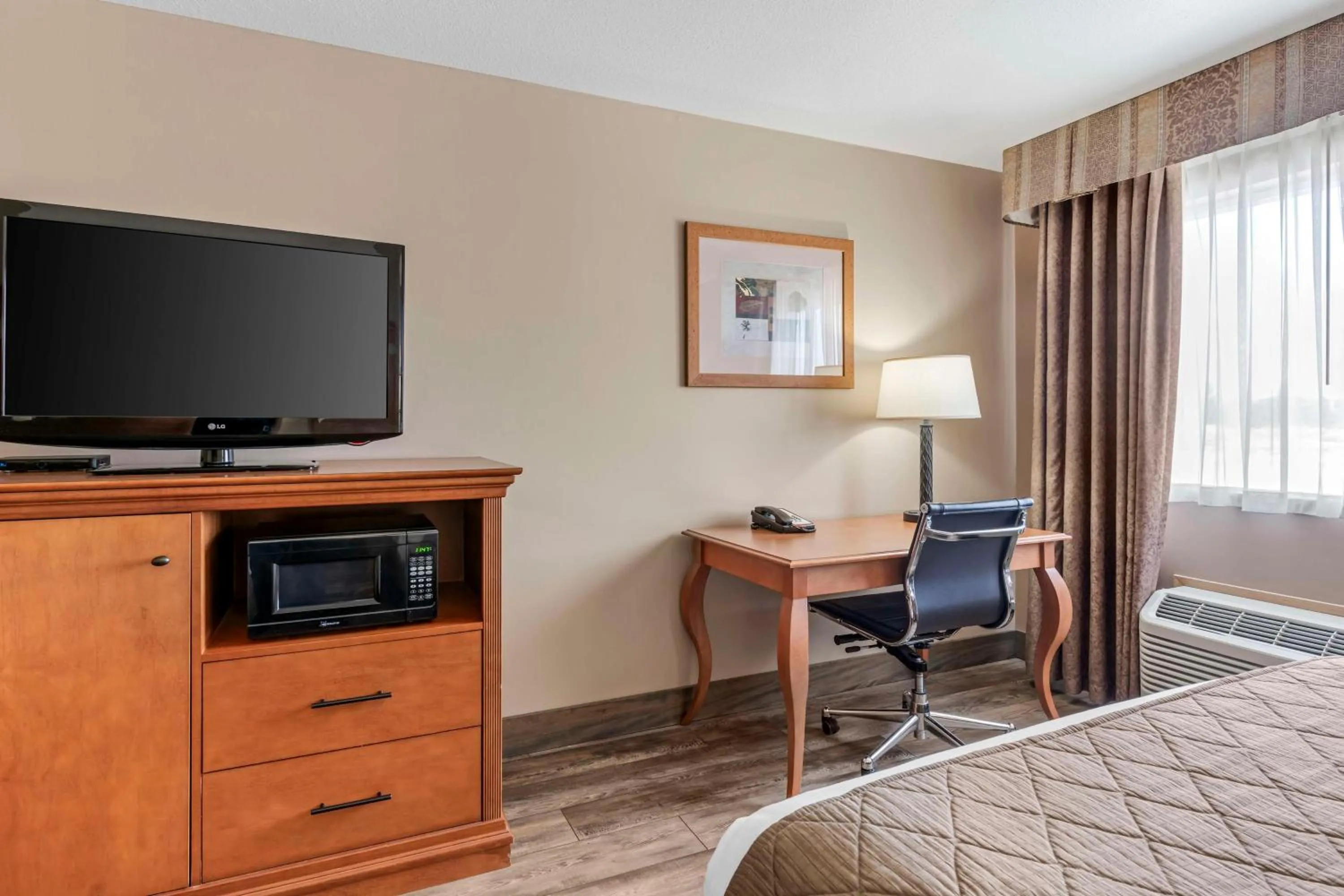 Bedroom in Best Western Rory & Ryan Inns