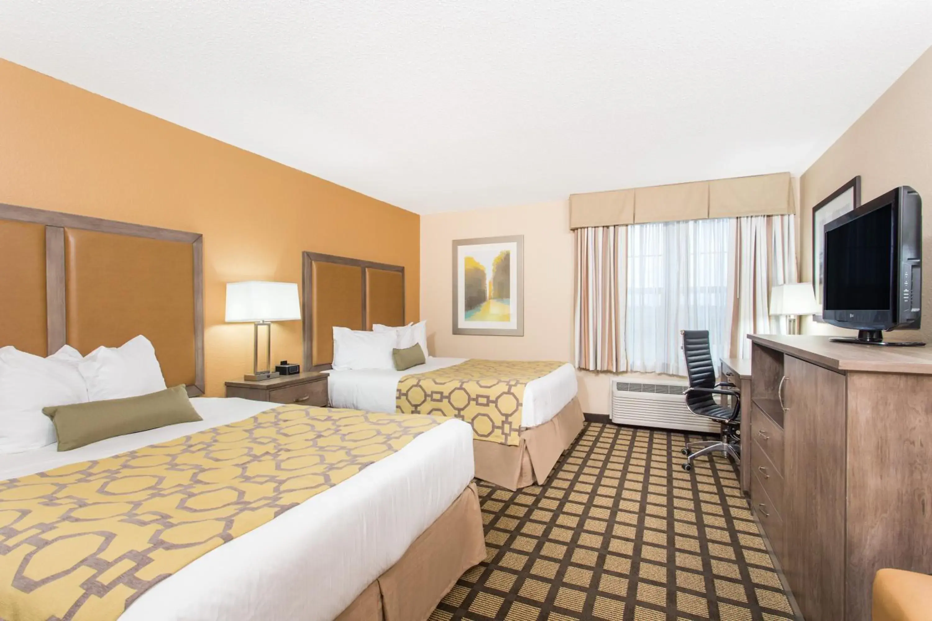 Queen Room with Two Queen Beds - Non-Smoking in Baymont by Wyndham Plymouth Queen Room with Two Queen Beds - Non-Smoking in Baymont by Wyndham Plymouth