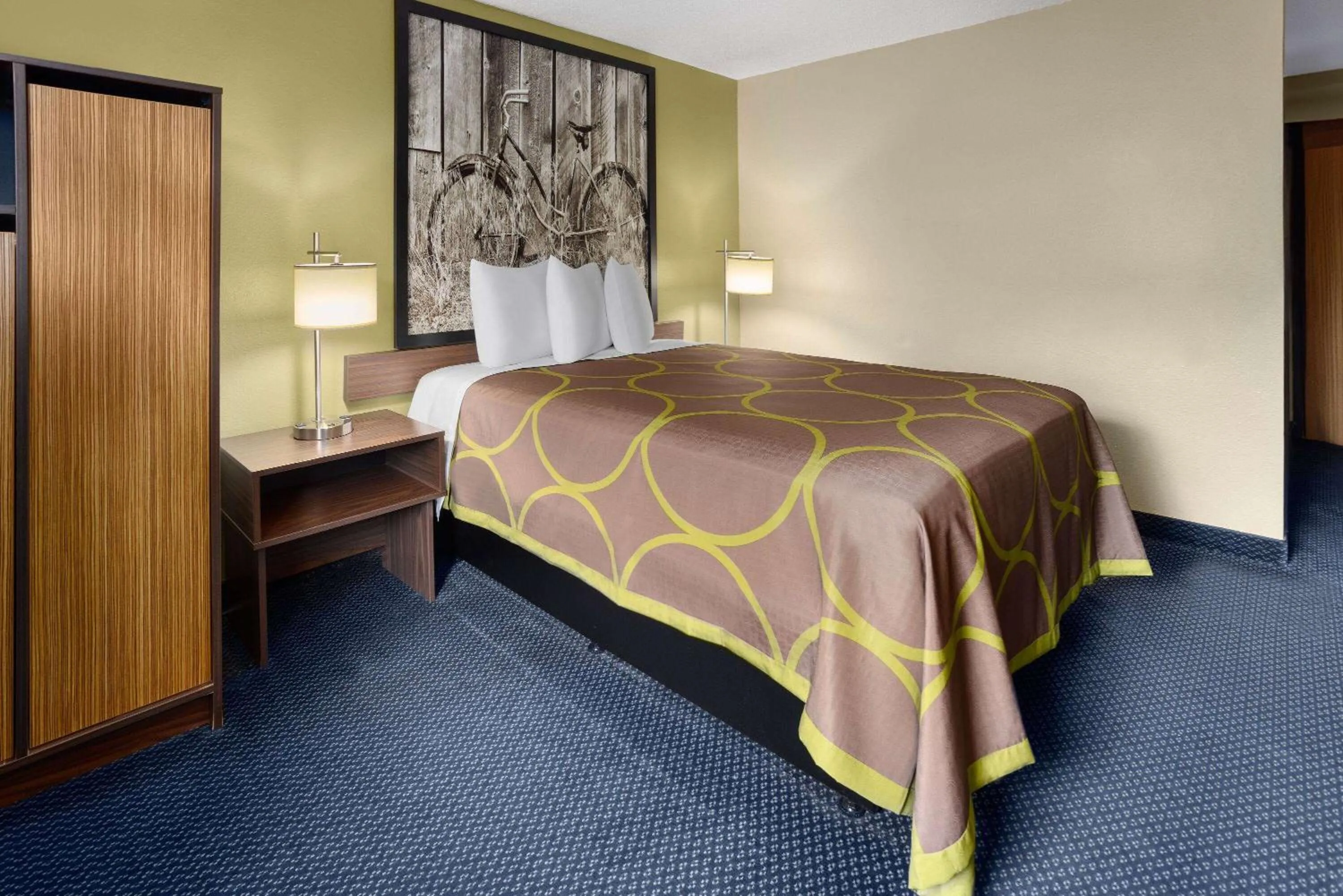 Photo of the whole room, Bed in Super 8 by Wyndham St. Clairsville OH/Wheeling WV Area