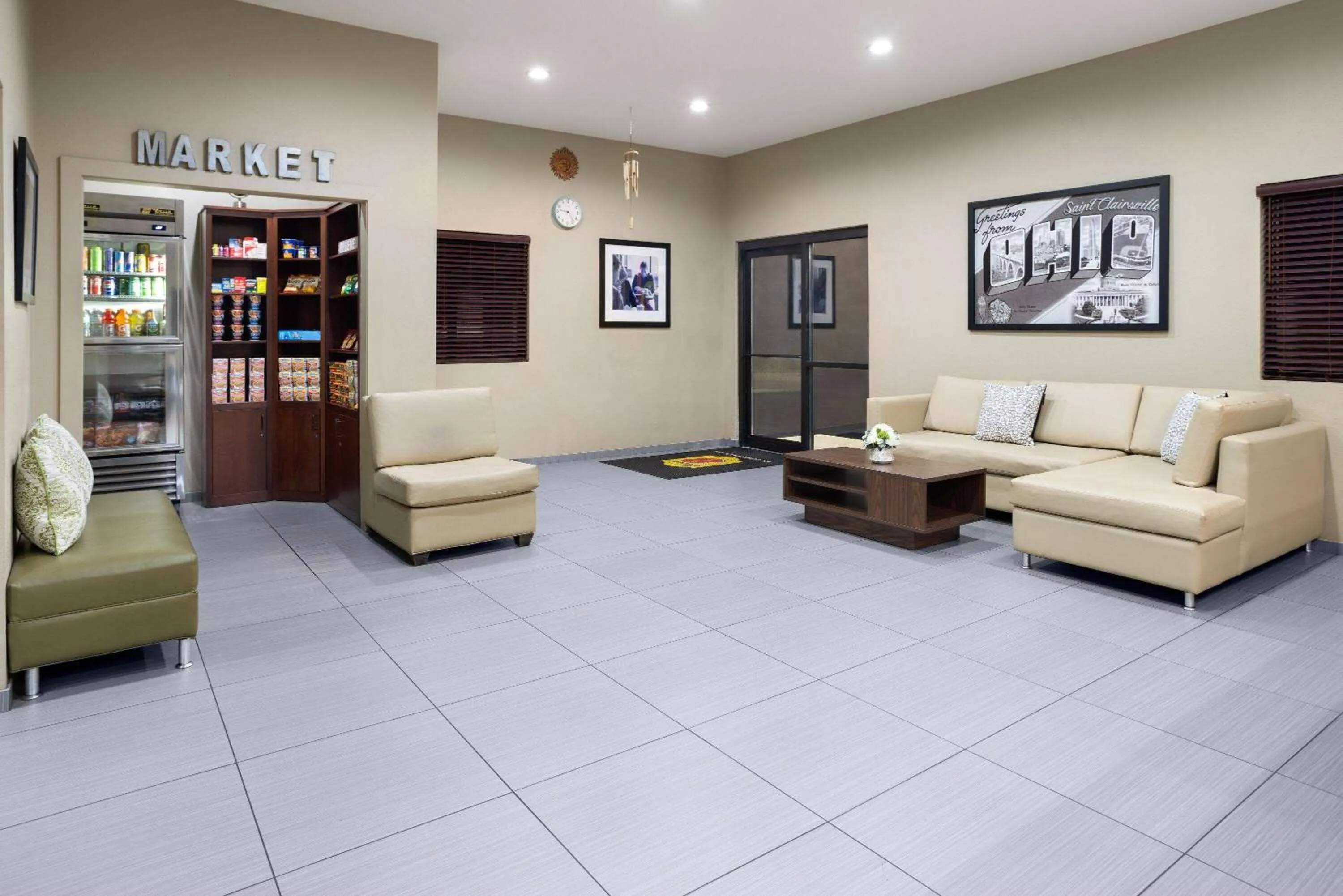 Lobby or reception in Super 8 by Wyndham St. Clairsville OH/Wheeling WV Area