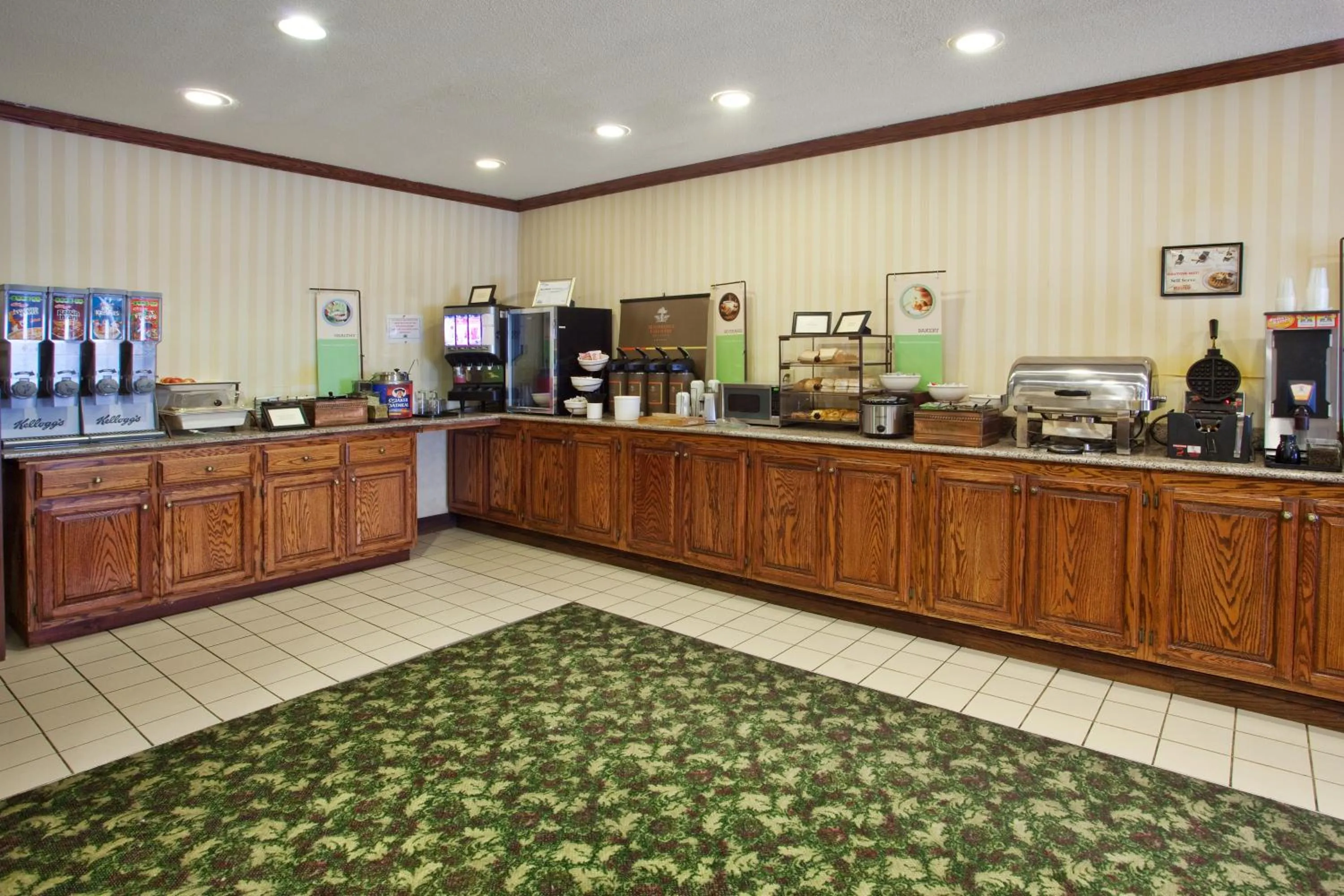 Restaurant/places to eat in Country Inn & Suites by Radisson, Hiram, GA