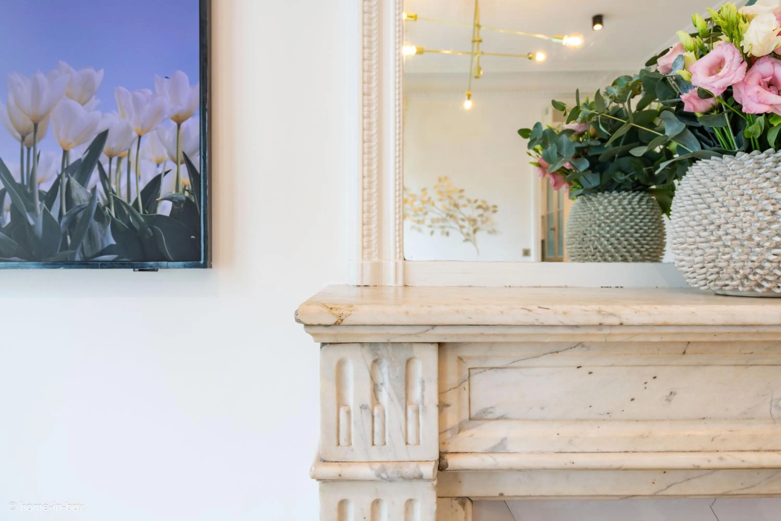 Decorative detail in HotelHome Paris 16