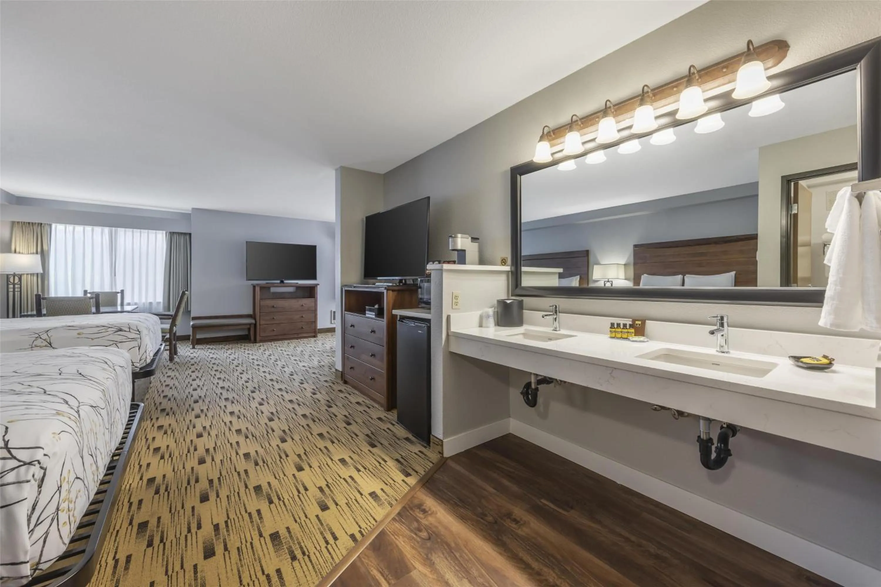 Bedroom, Bed in Best Western Plus Columbia River Inn