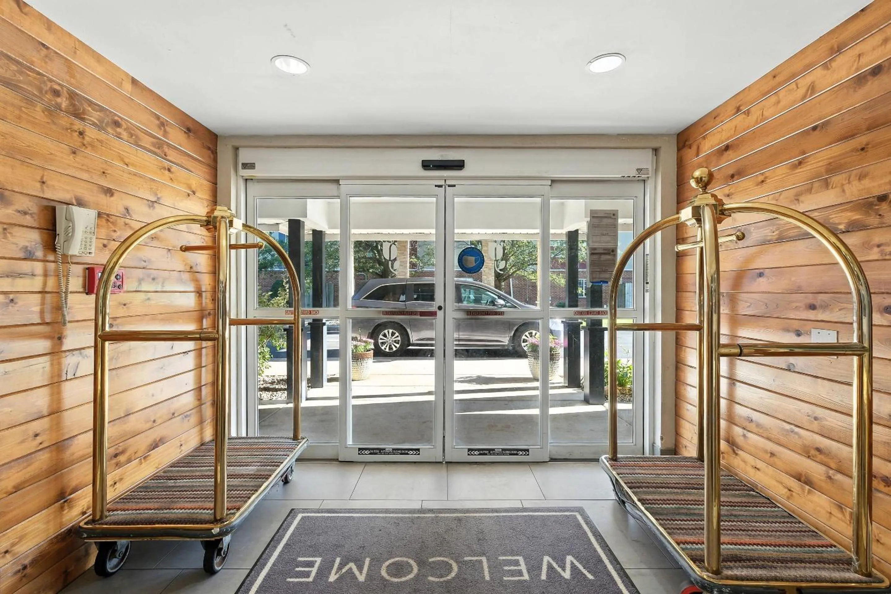 Lobby or reception in Country Inn & Suites by Radisson, Merrillville, IN