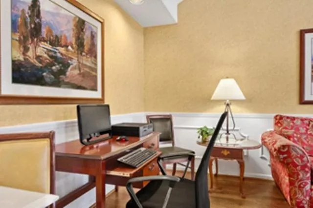 Business facilities in Baymont by Wyndham Waycross