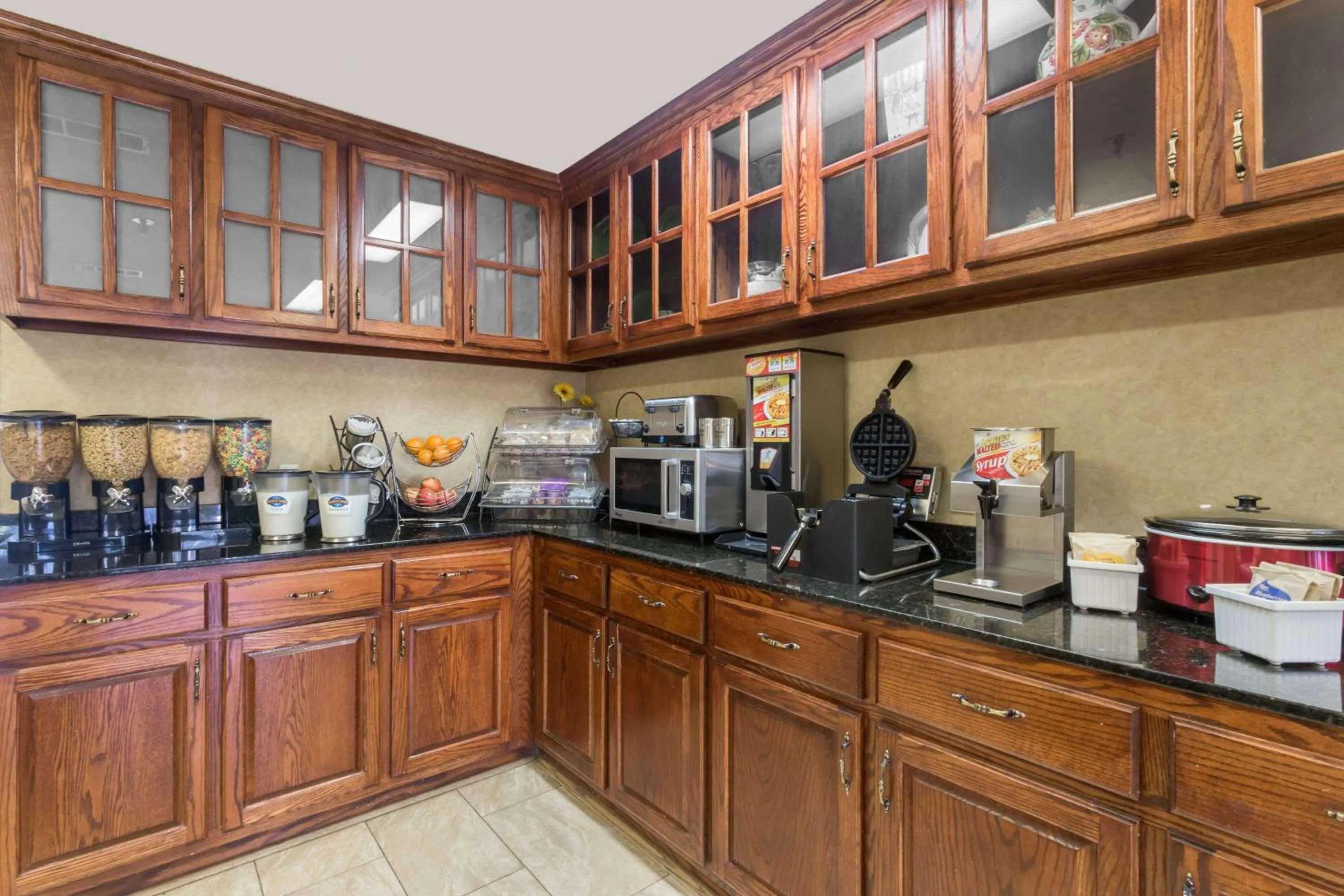 Restaurant/places to eat in Baymont by Wyndham Waycross