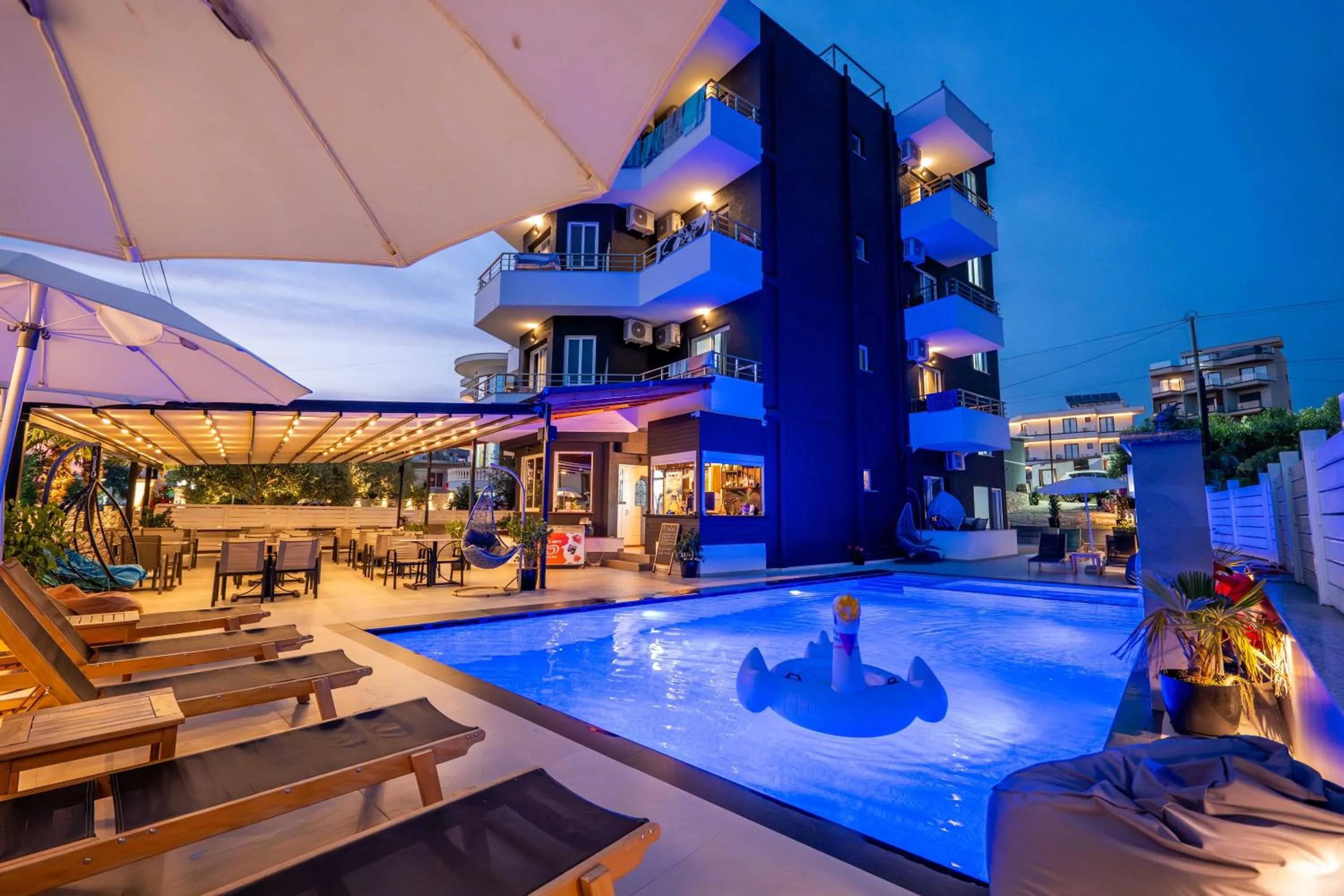 Property building in Sunshine Hotel