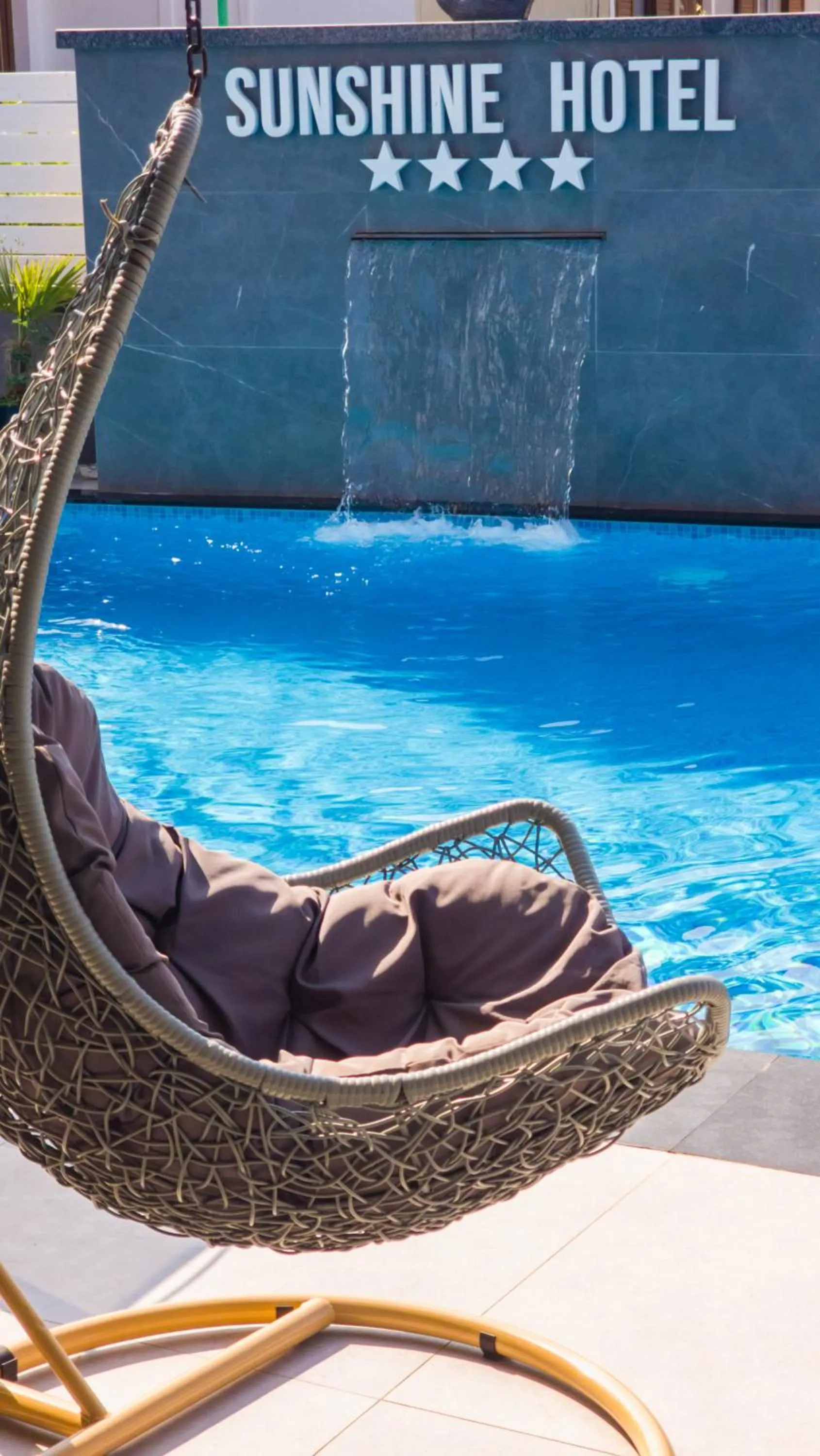 Pool view in Sunshine Hotel