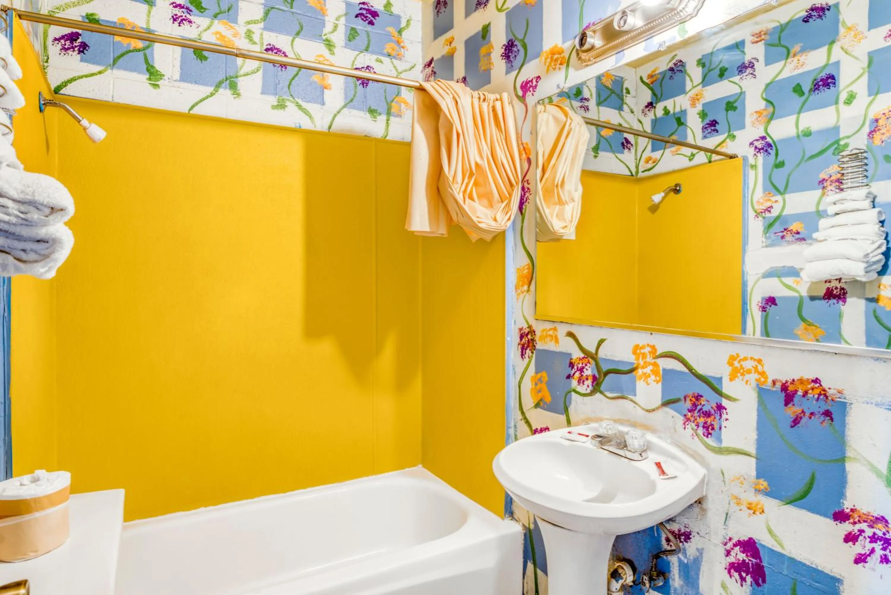 Bathroom in OYO Oasis Motel Las Vegas I-15