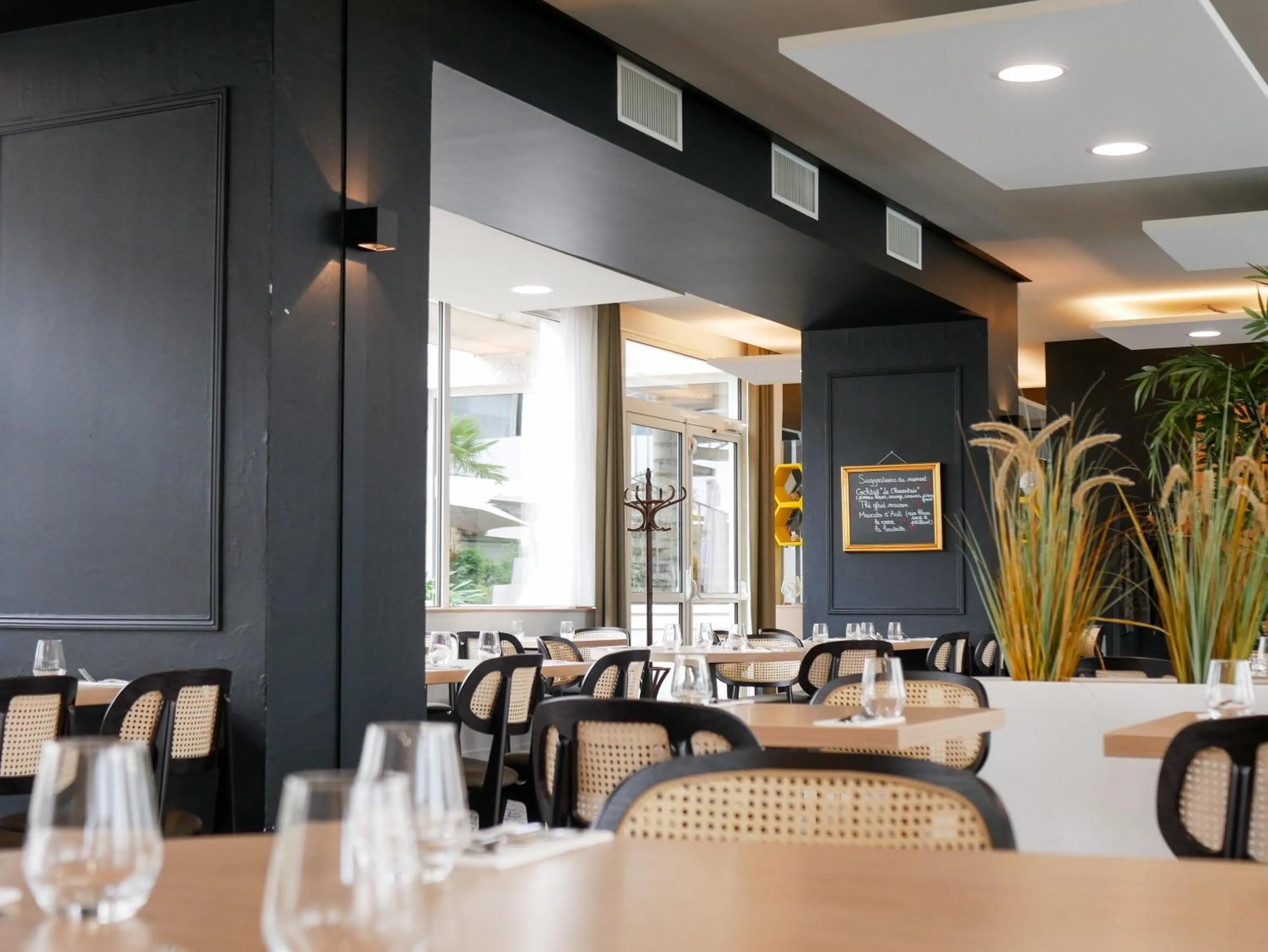 Restaurant/places to eat in ibis Styles Poitiers Nord