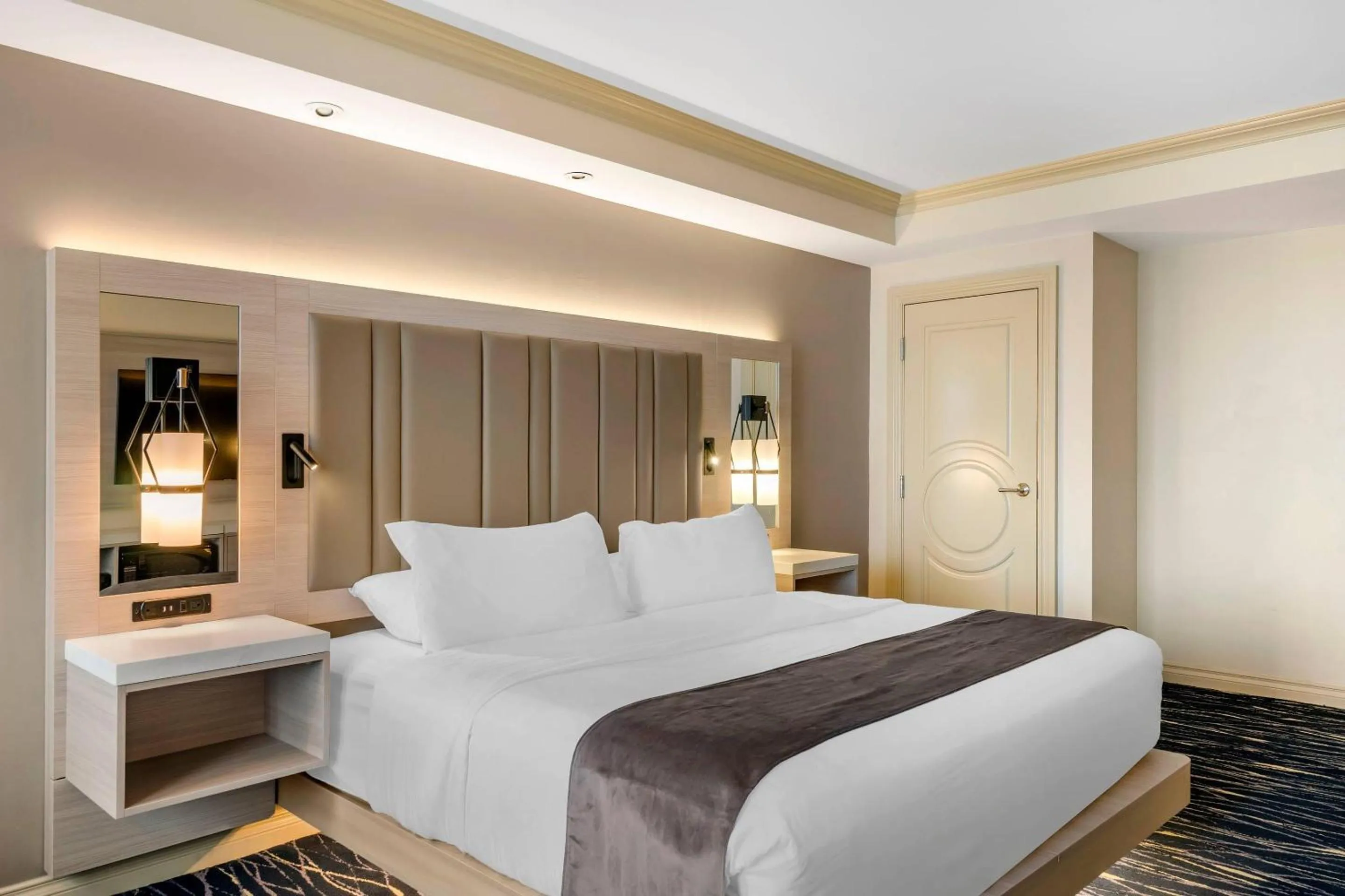 Bedroom, Bed in Wyvern Hotel, an Ascend Collection Hotel