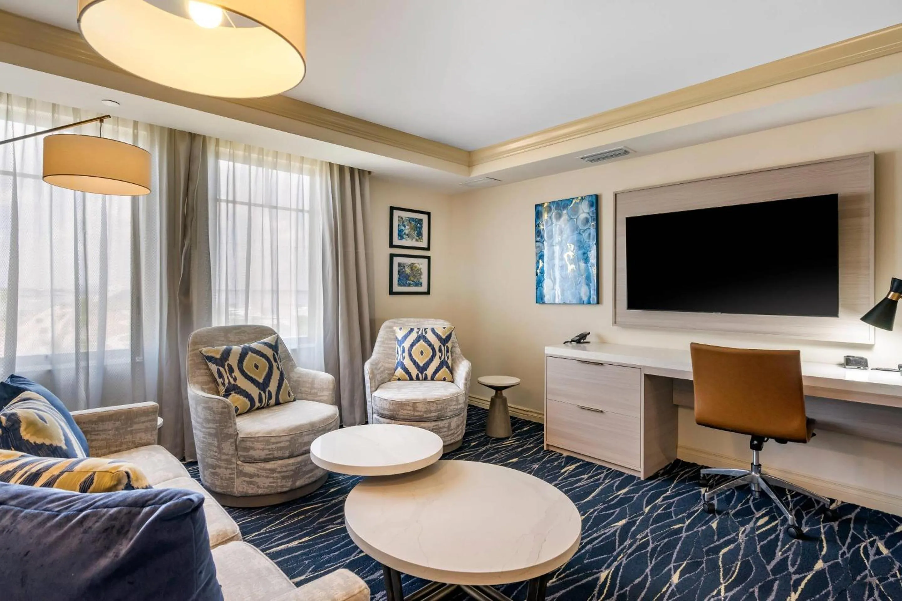 Bedroom in Wyvern Hotel, an Ascend Collection Hotel