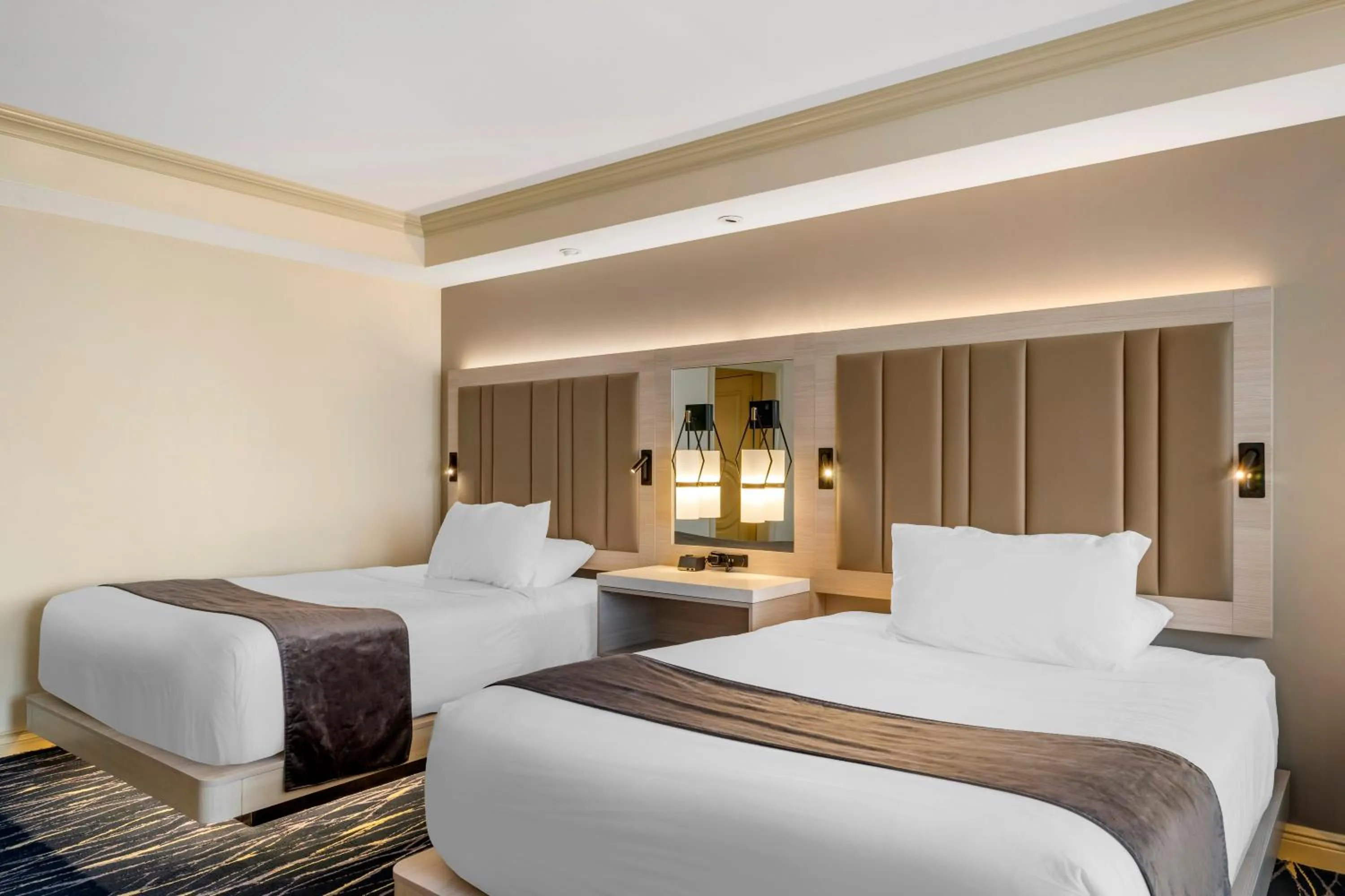 Photo of the whole room, Bed in Wyvern Hotel, an Ascend Collection Hotel