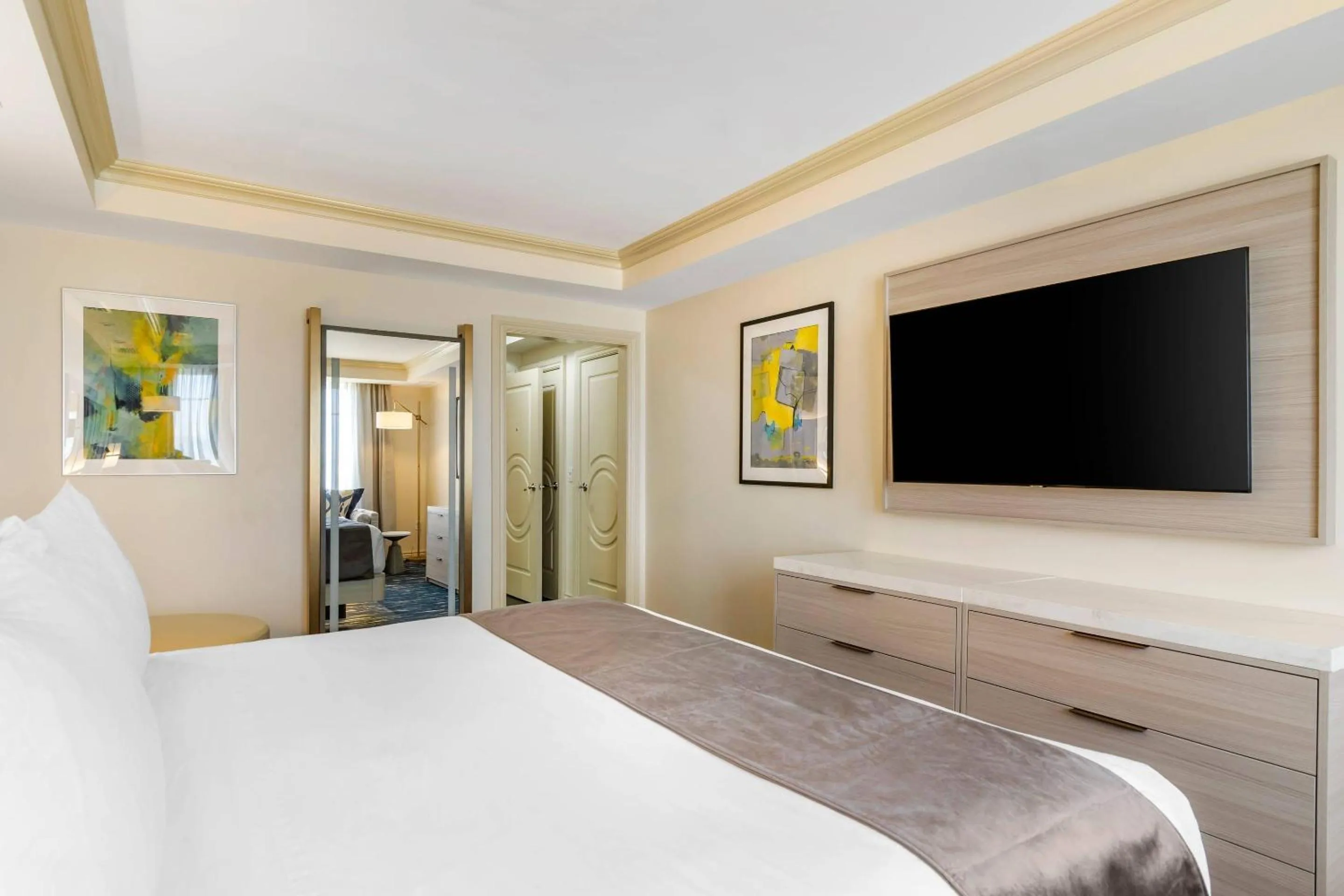 Bedroom, Bed in Wyvern Hotel, an Ascend Collection Hotel