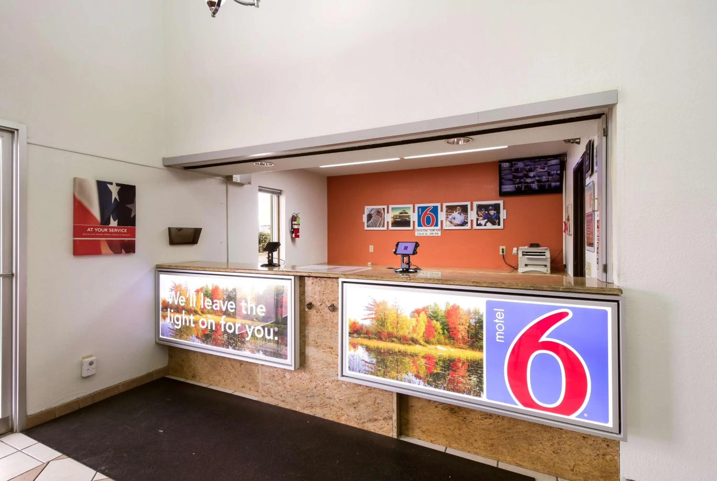Lobby or reception in Motel 6-Davenport, IA