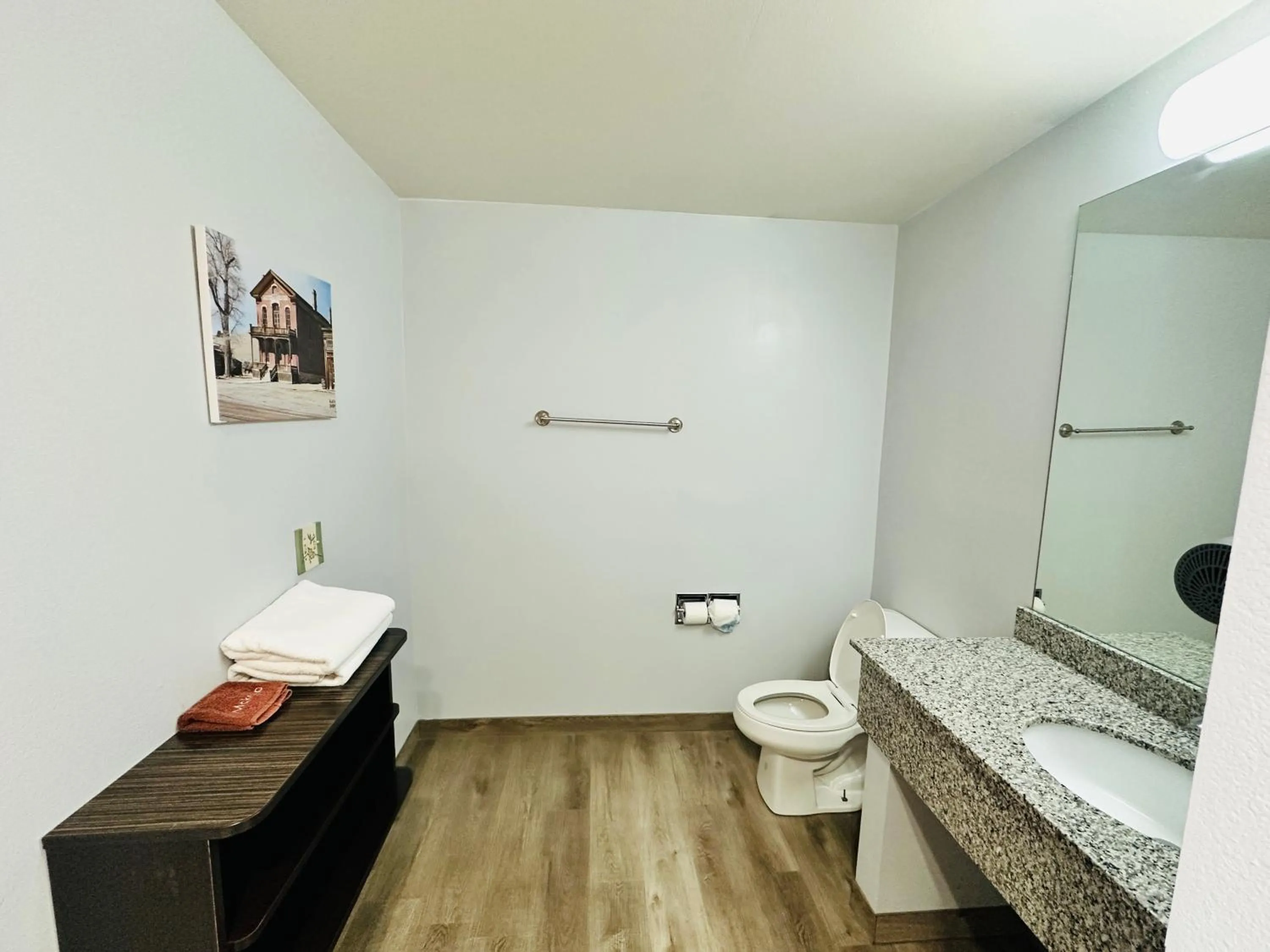 Toilet, Bed in The Beaverhead Lodge