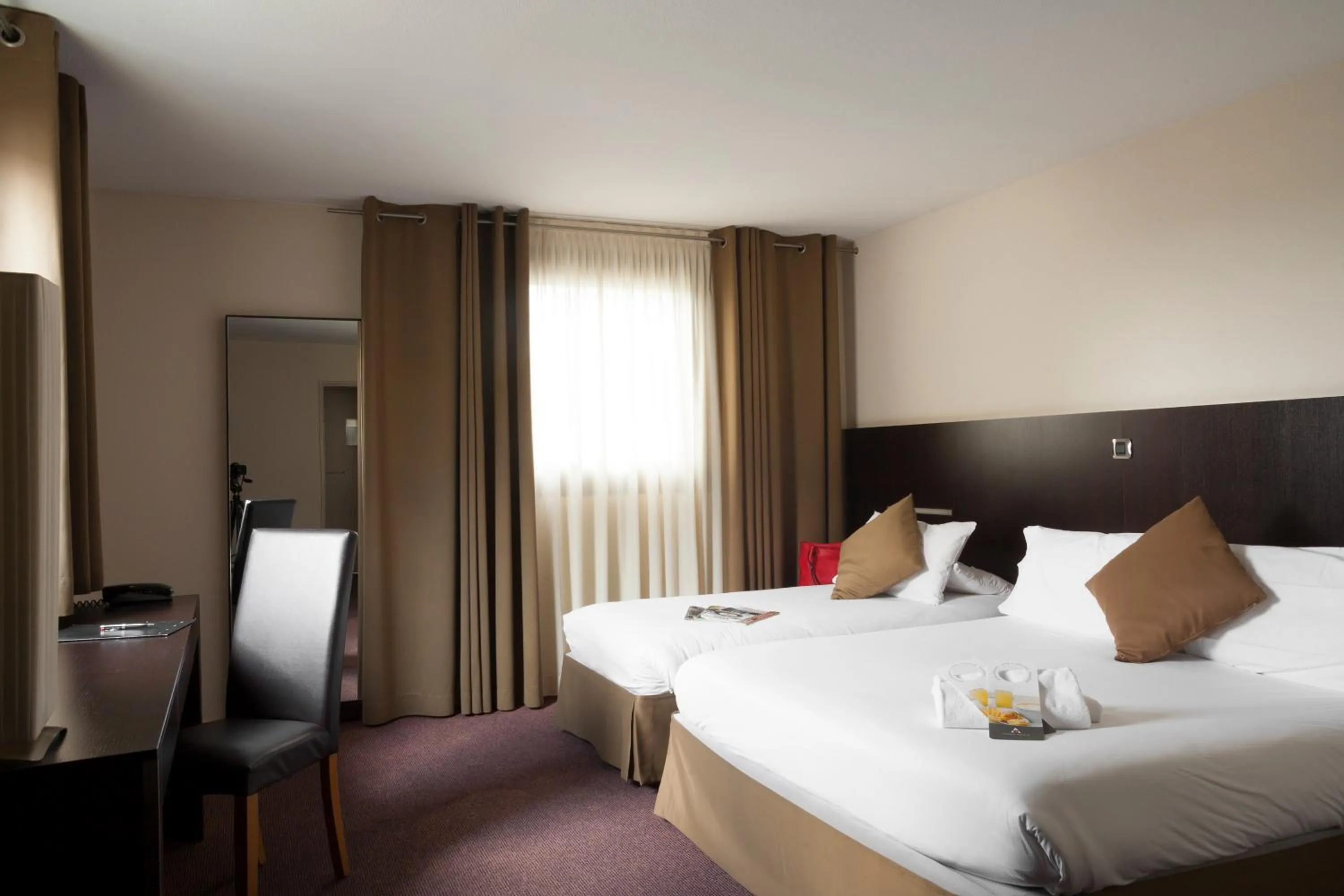 Bedroom in Apogia Paris