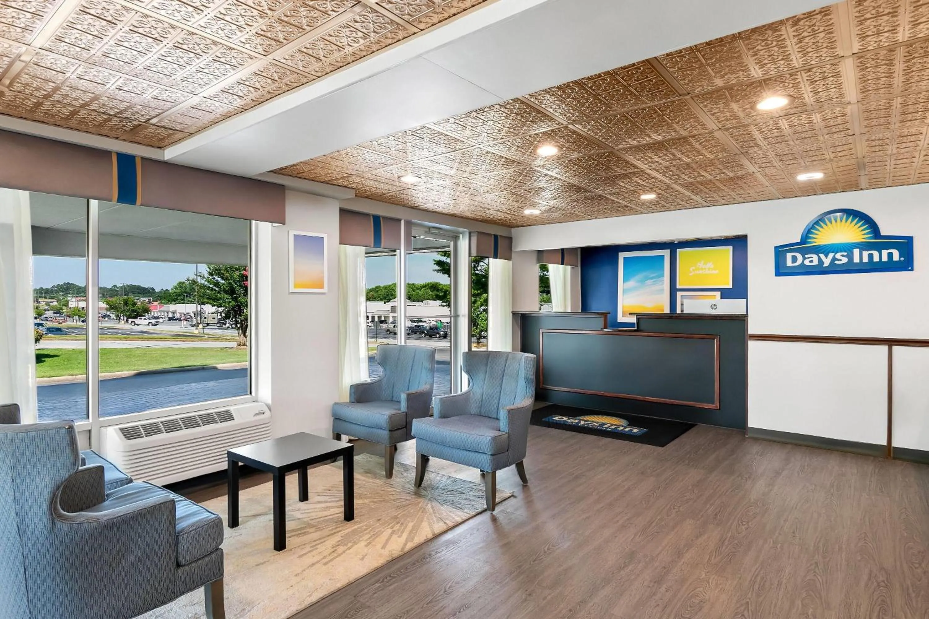 Lobby or reception in Days Inn by Wyndham Seneca-Clemson