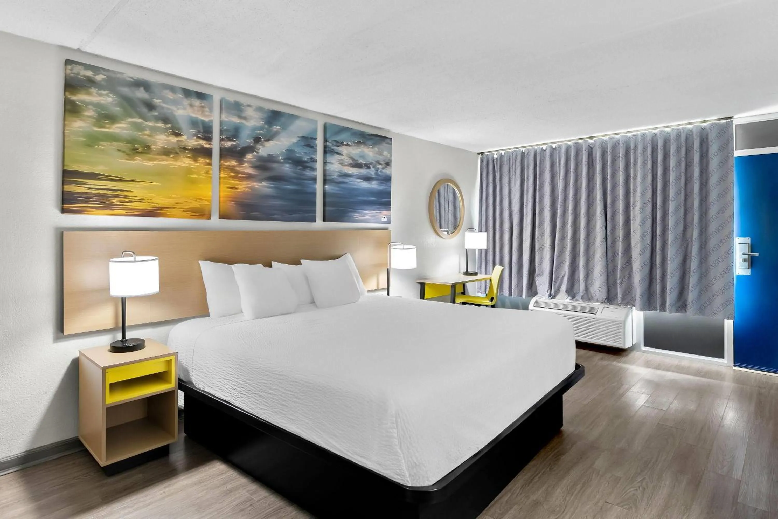 Bed in Days Inn by Wyndham Seneca-Clemson