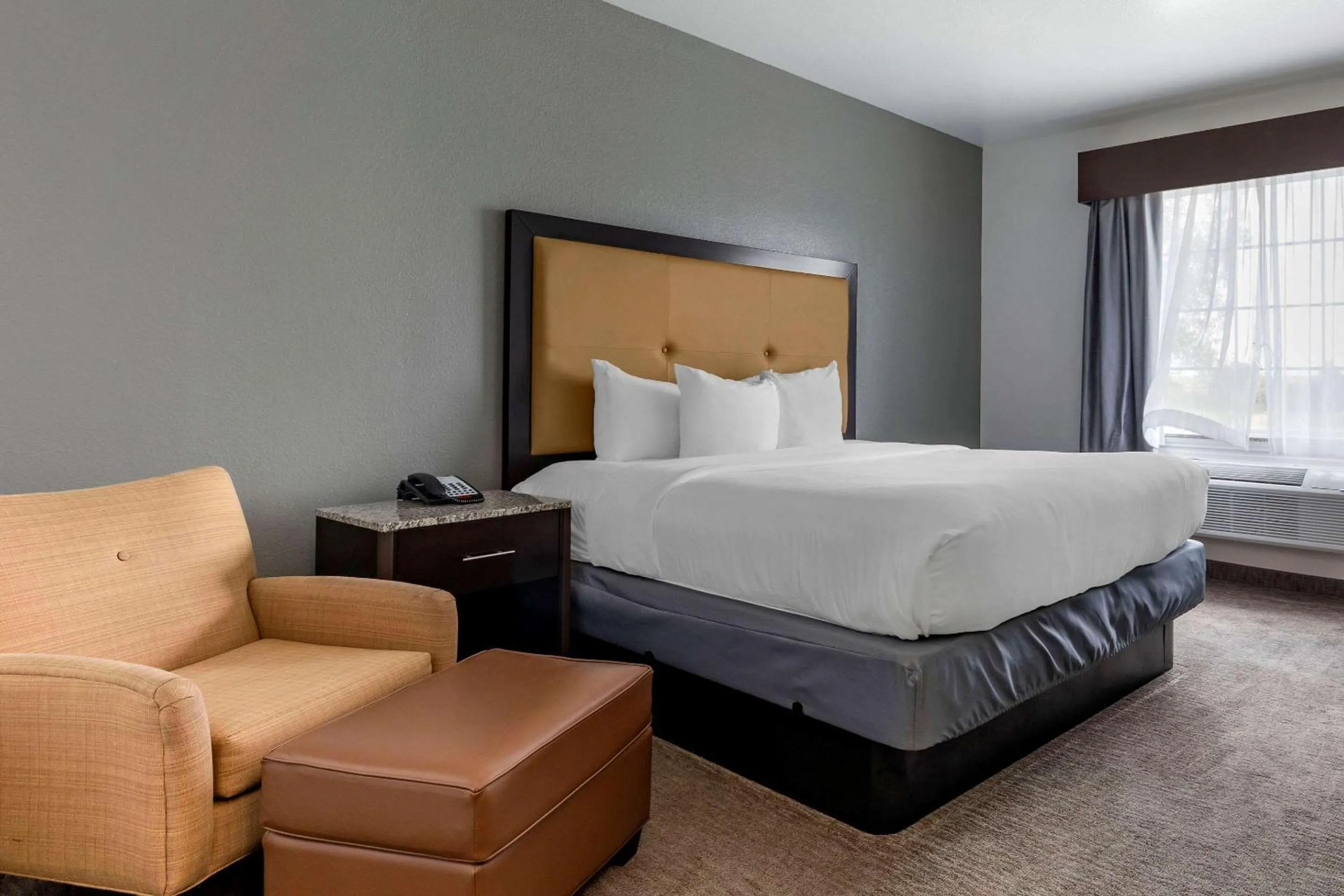 Bedroom, Bed in Comfort Inn & Suites Gatesville