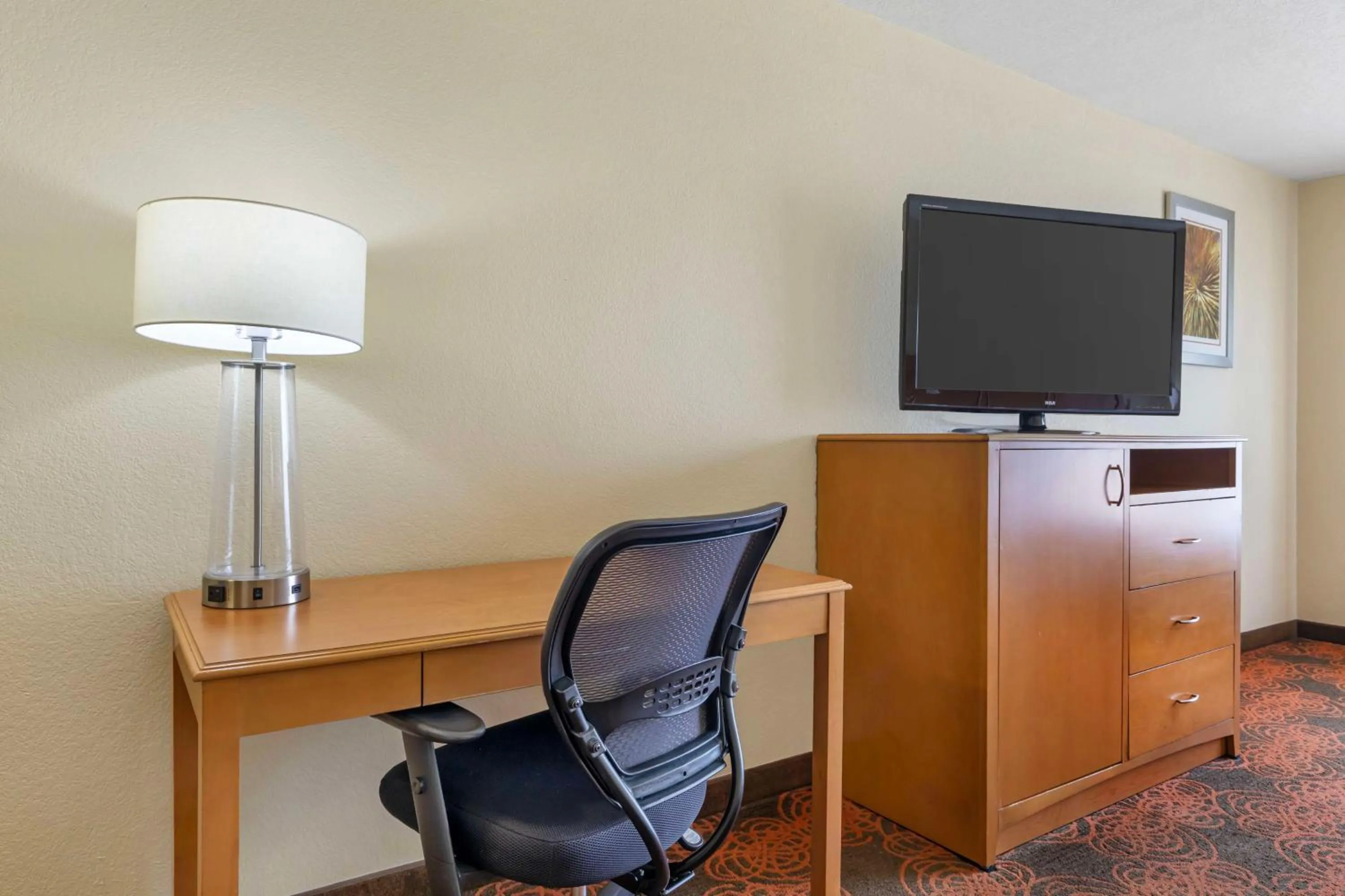 Bedroom in Best Western Plus Waco North