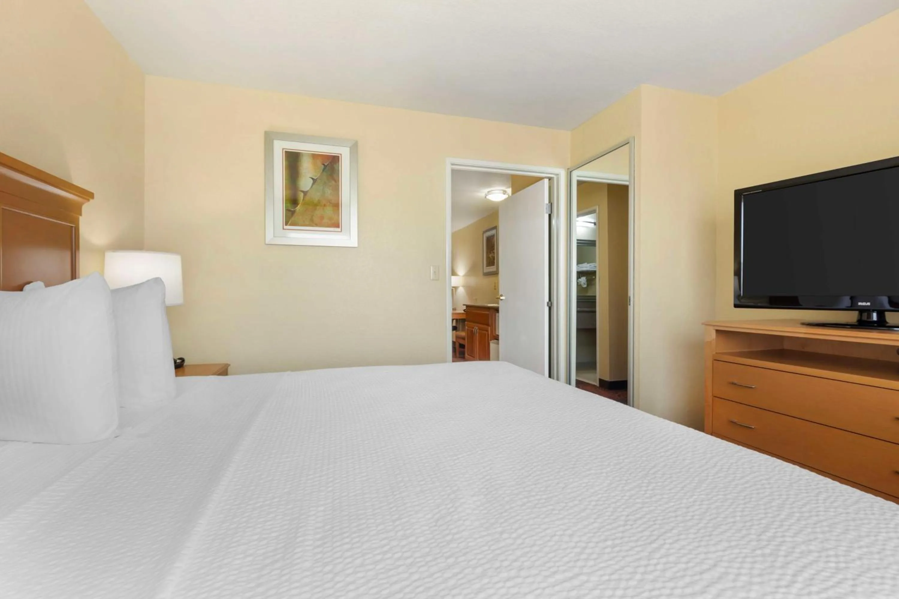 Photo of the whole room, Bed in Best Western Plus Waco North