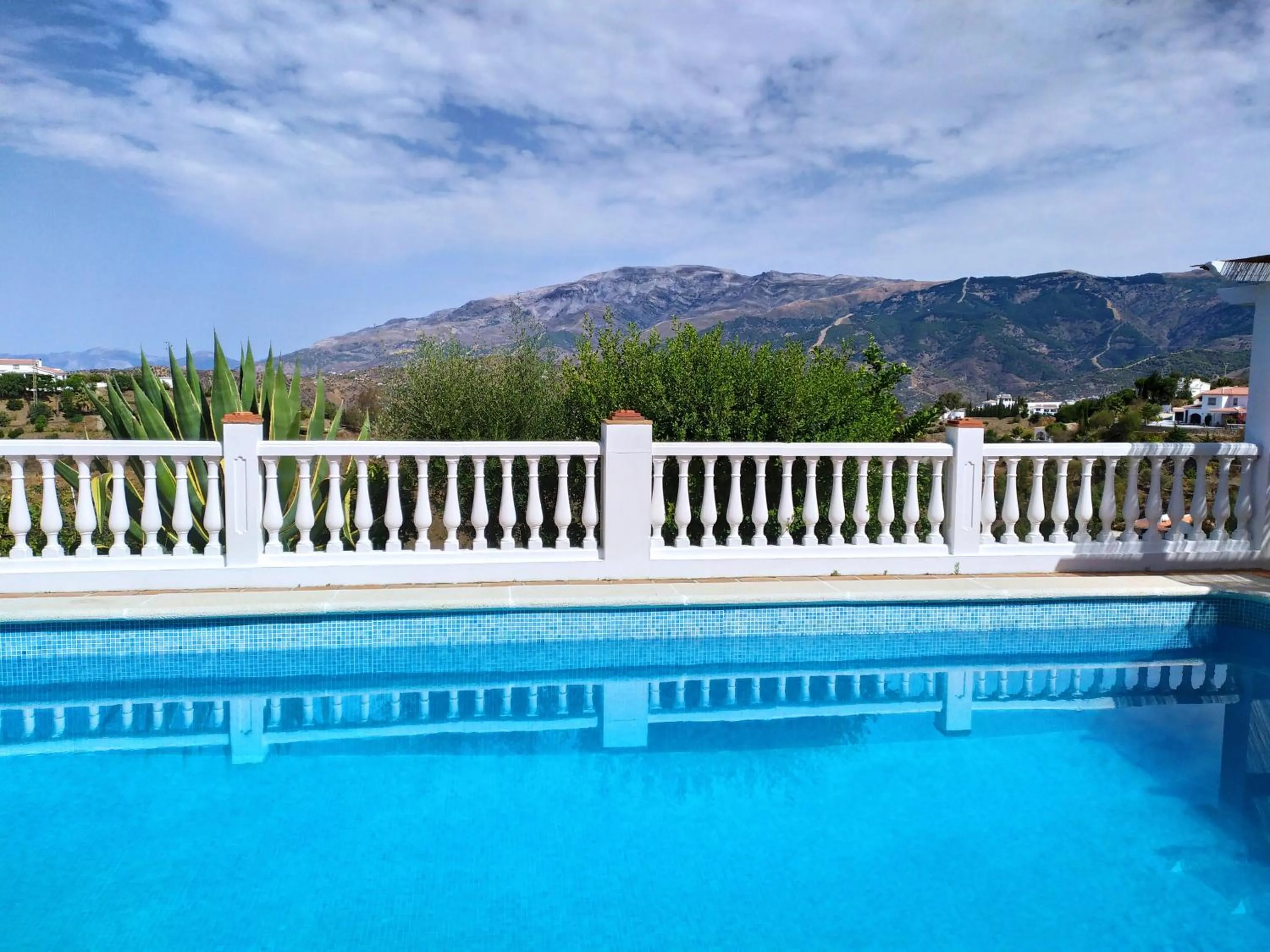 Swimming pool in B&B la Madrugada