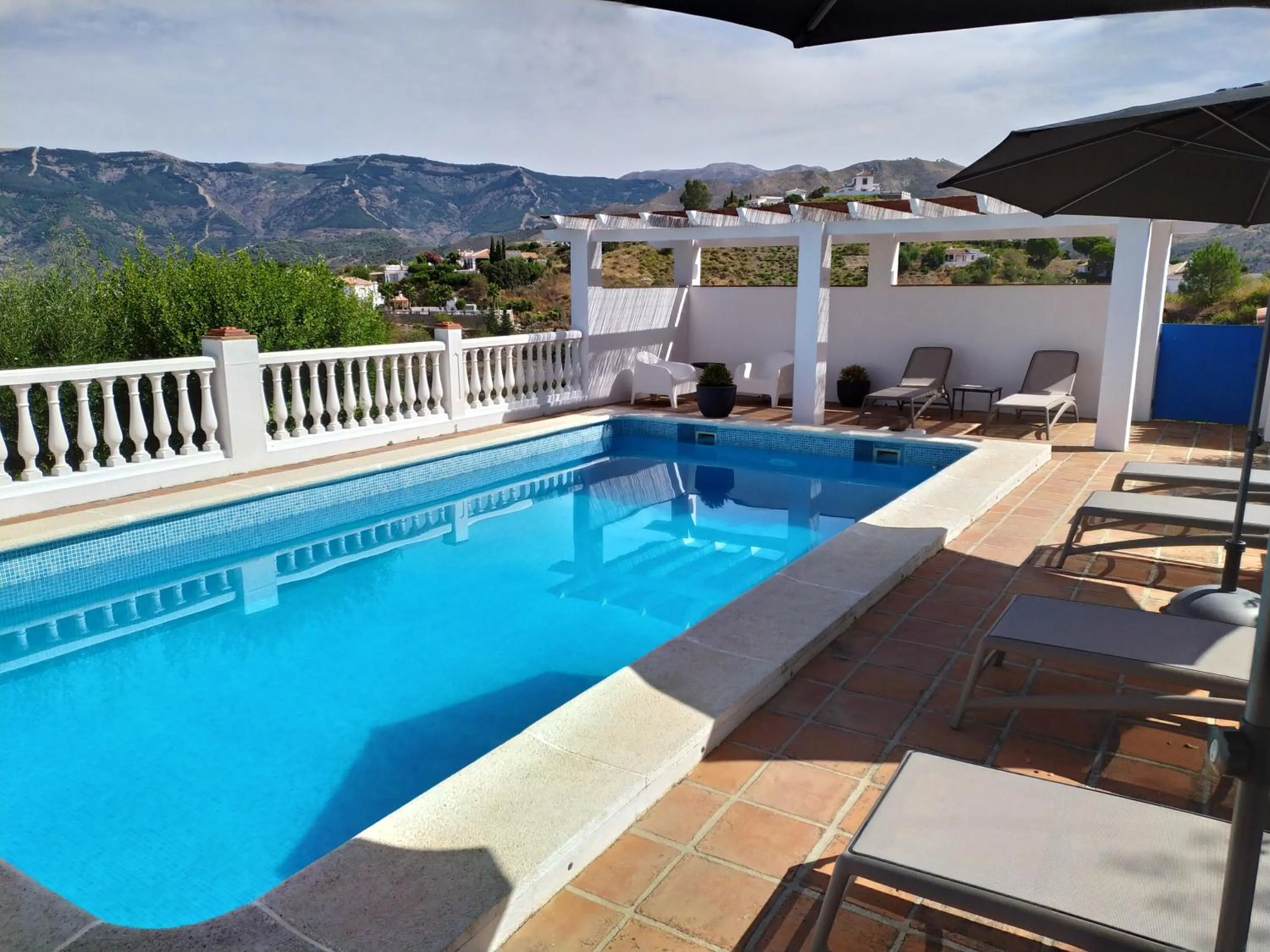 Swimming pool in B&B la Madrugada