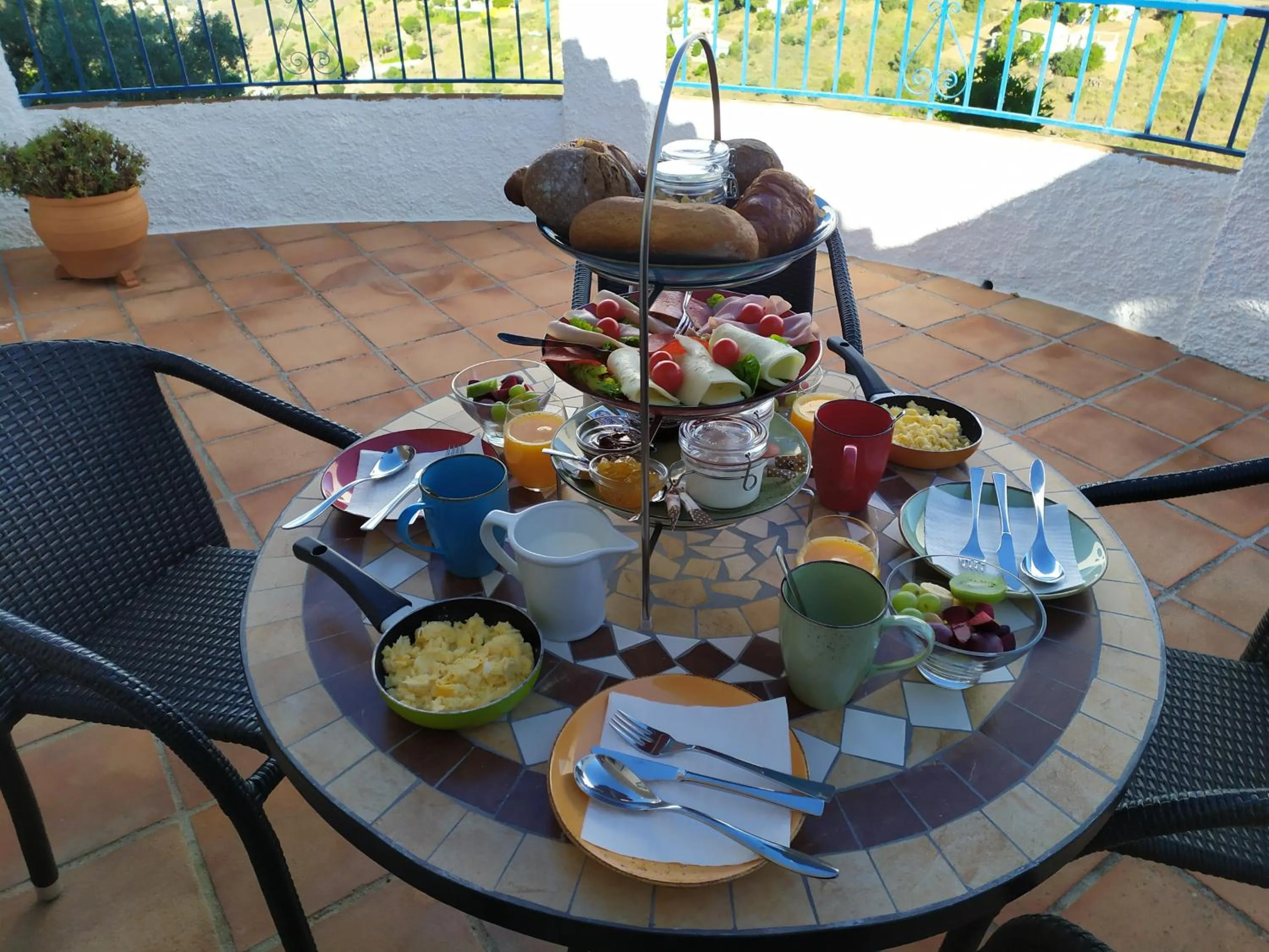 Continental breakfast in B&B la Madrugada