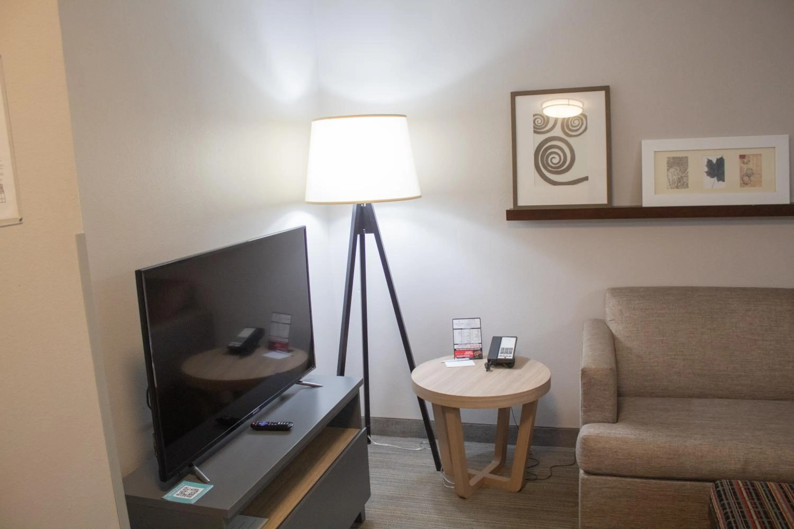 Country Inn & Suites by Radisson, Big Rapids, MI