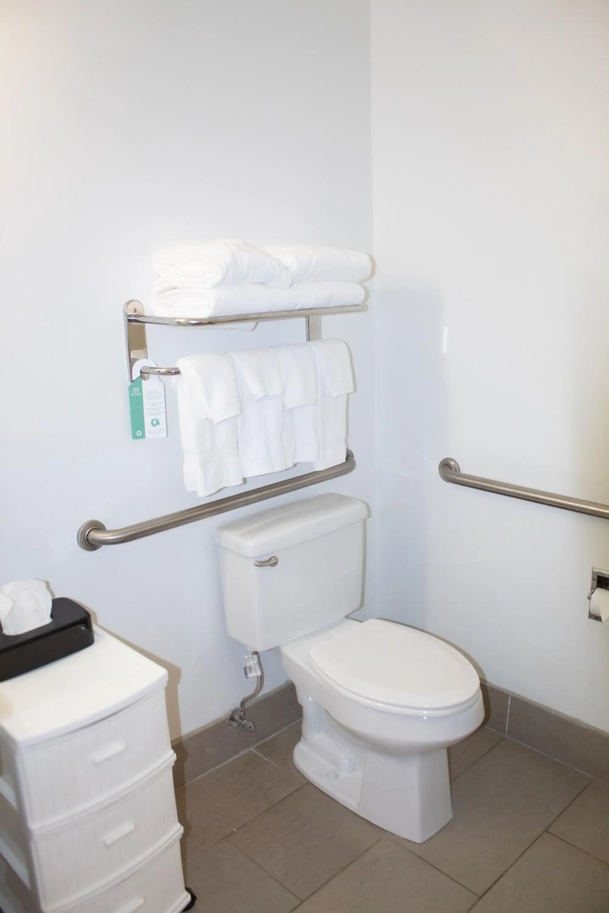 Country Inn & Suites by Radisson, Big Rapids, MI