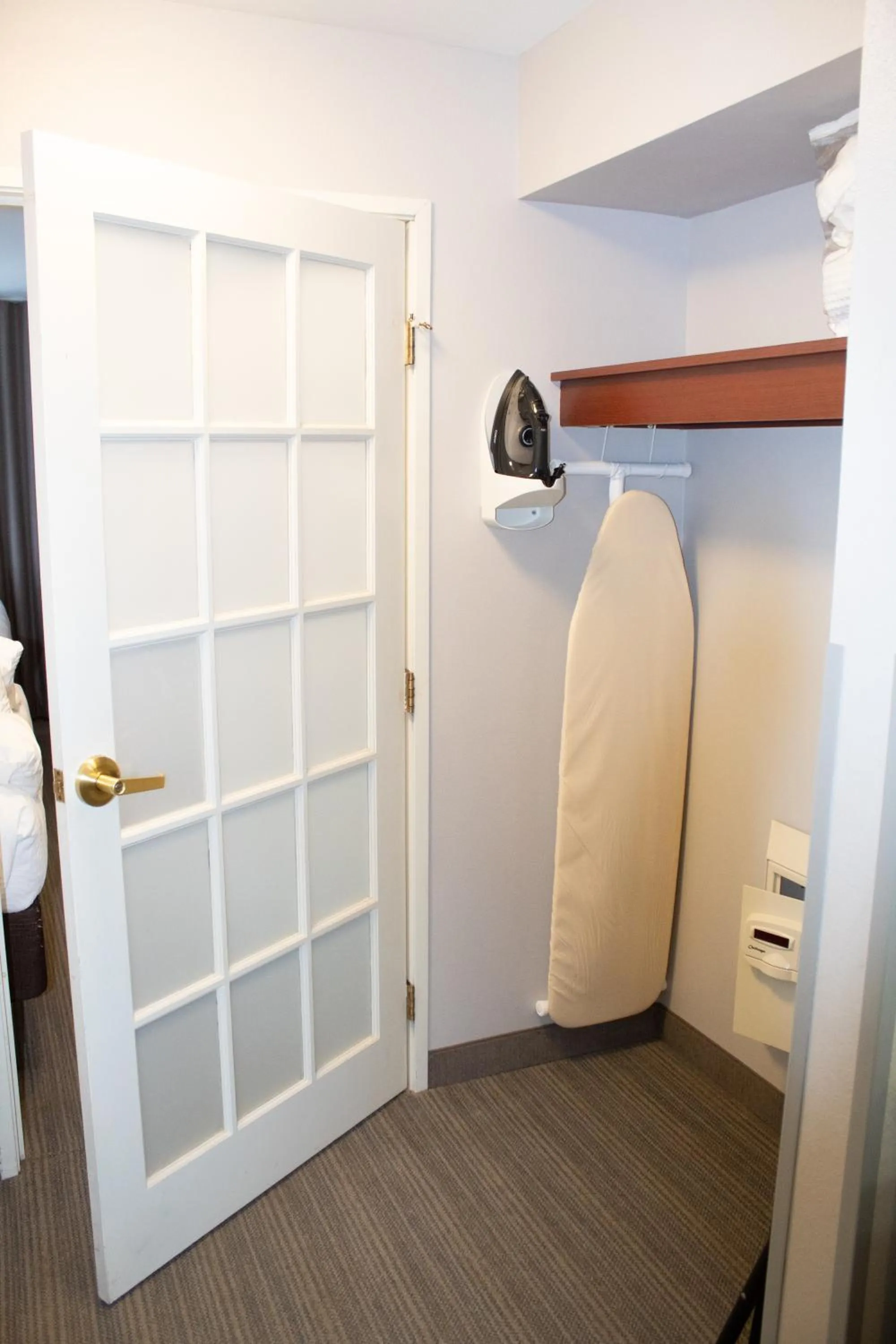 Country Inn & Suites by Radisson, Big Rapids, MI