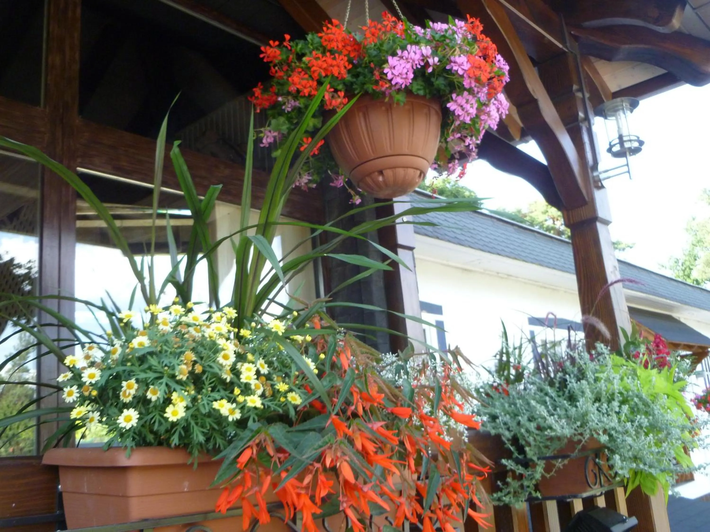 Facade/entrance in Hotel Restaurant Les Pins logis